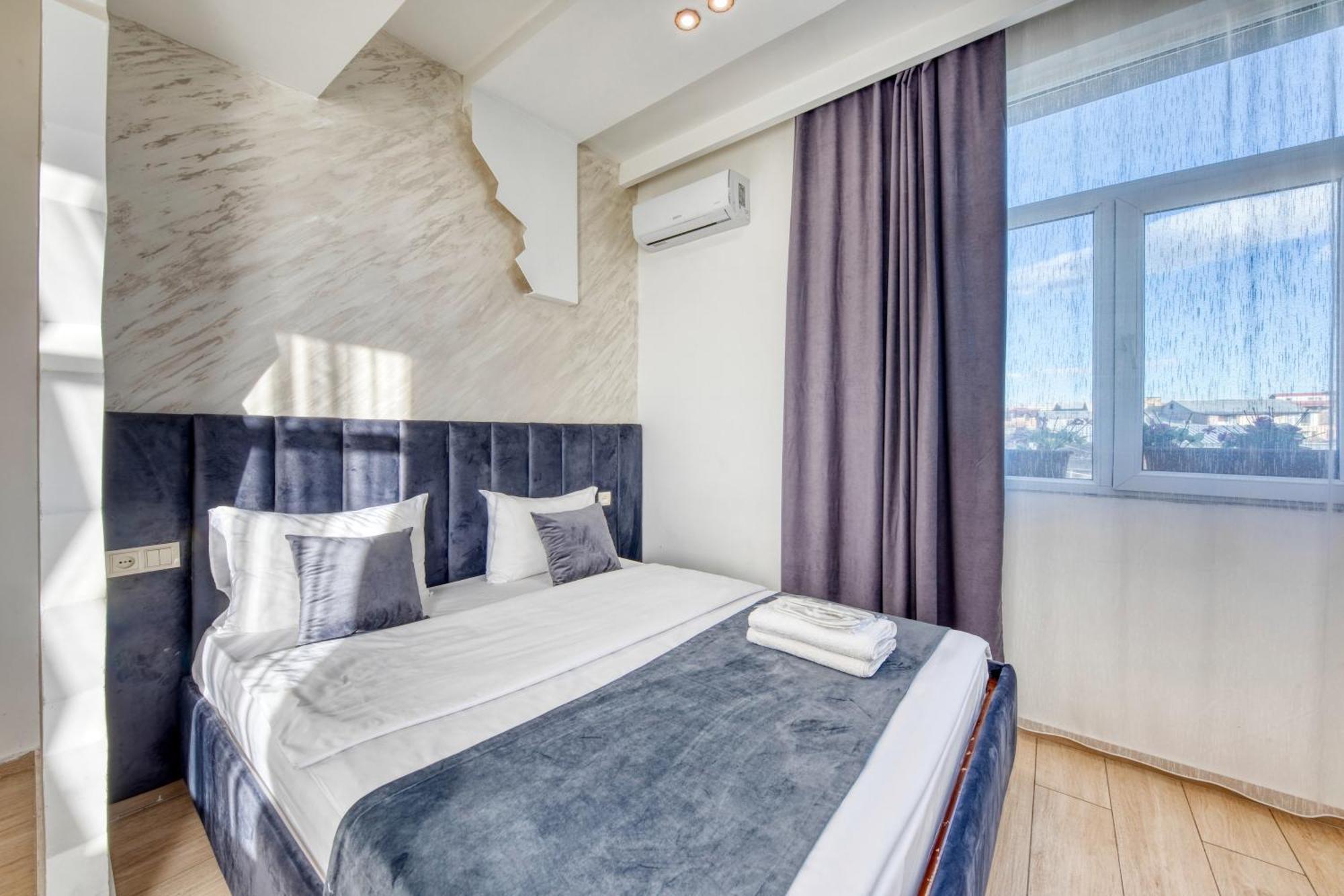 Doppelzimmer (2 Erwachsene + 1 Kind)