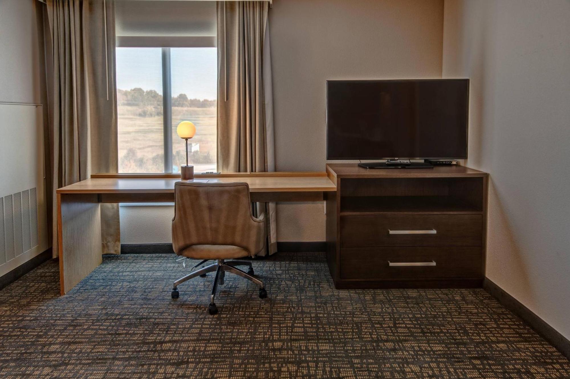 Suite met 1 Slaapkamer en Kingsize Bed - Slaapbank