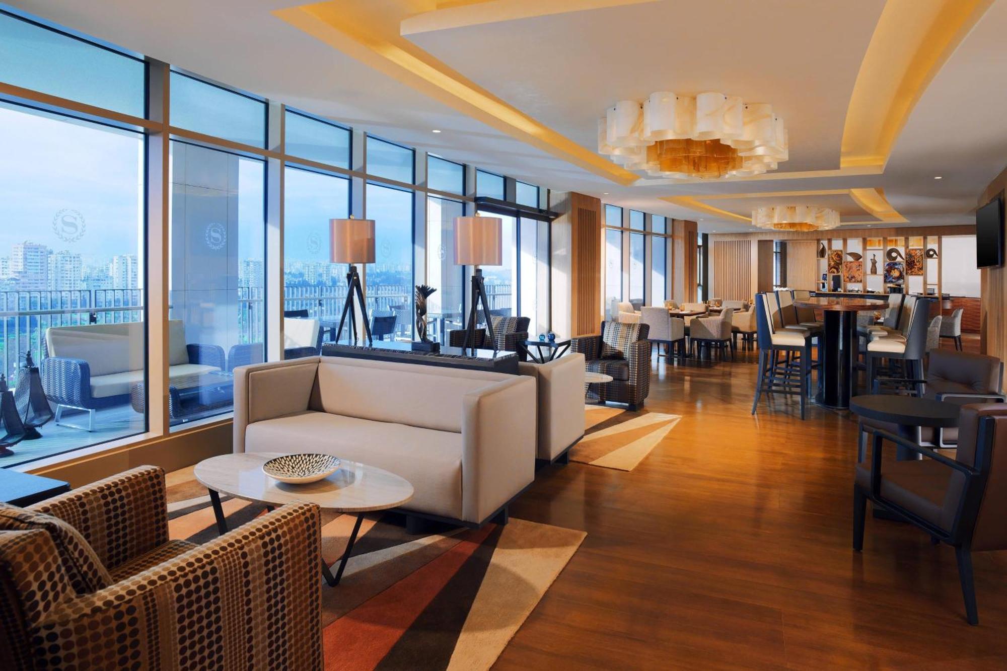 Club Zweibettzimmer mit Flussblick und Zugang zur Club Lounge