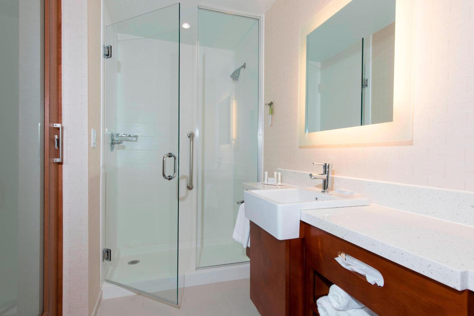King Suite with Sofa Bed - Hearing Accessible