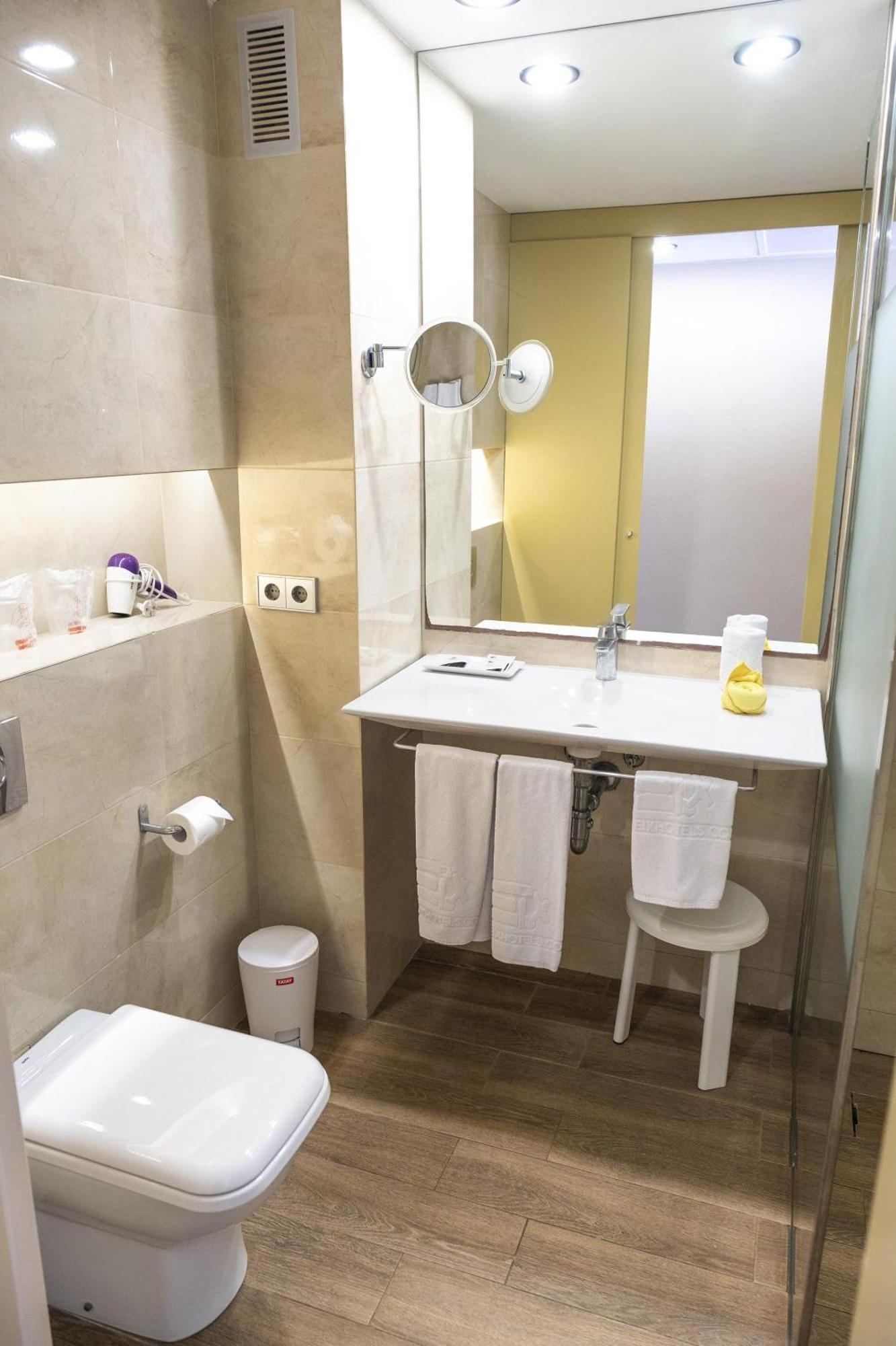 Standard Suite