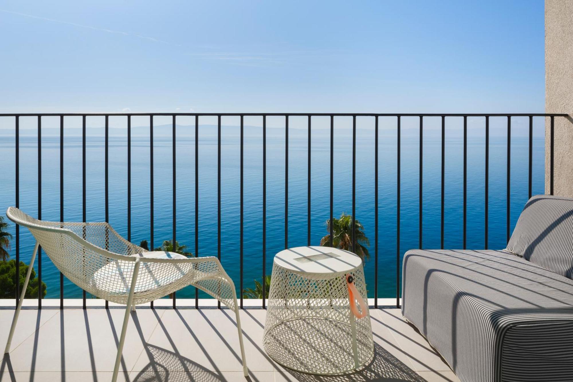 Standard Doppelzimmer mit Balkon und Meerblick