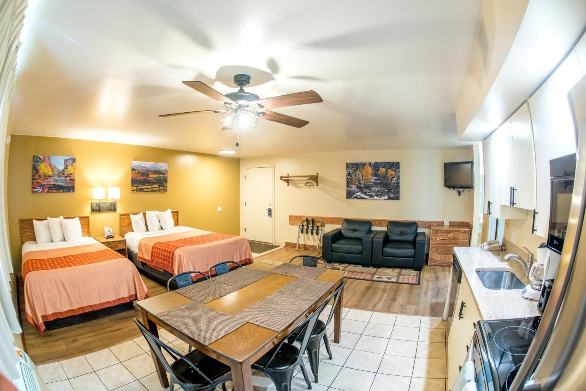 Three Queen Beds with Kitchen