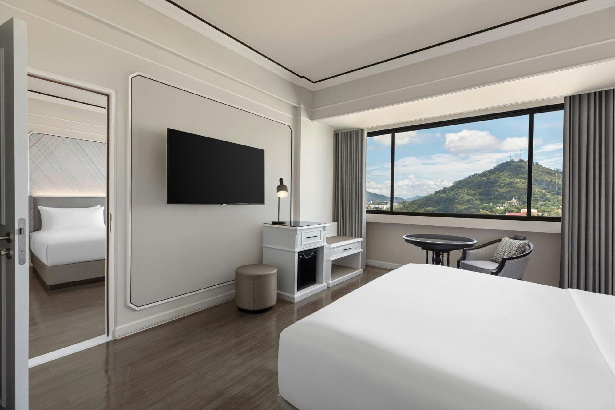 Chambre Lit King-Size Deluxe - Vue sur Ville