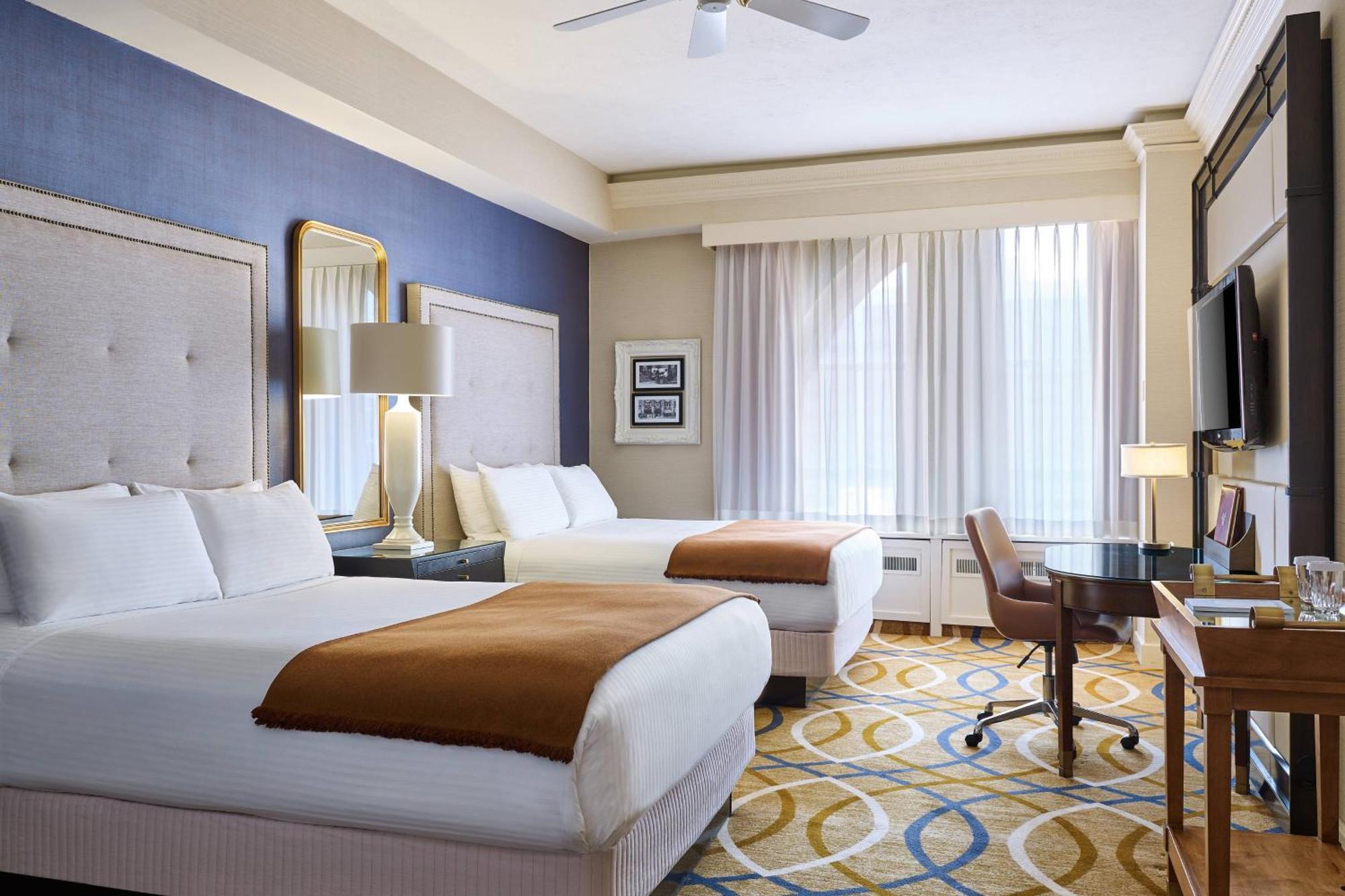 Large Queen Room with Two Queen Beds and City View - Top of the Brown