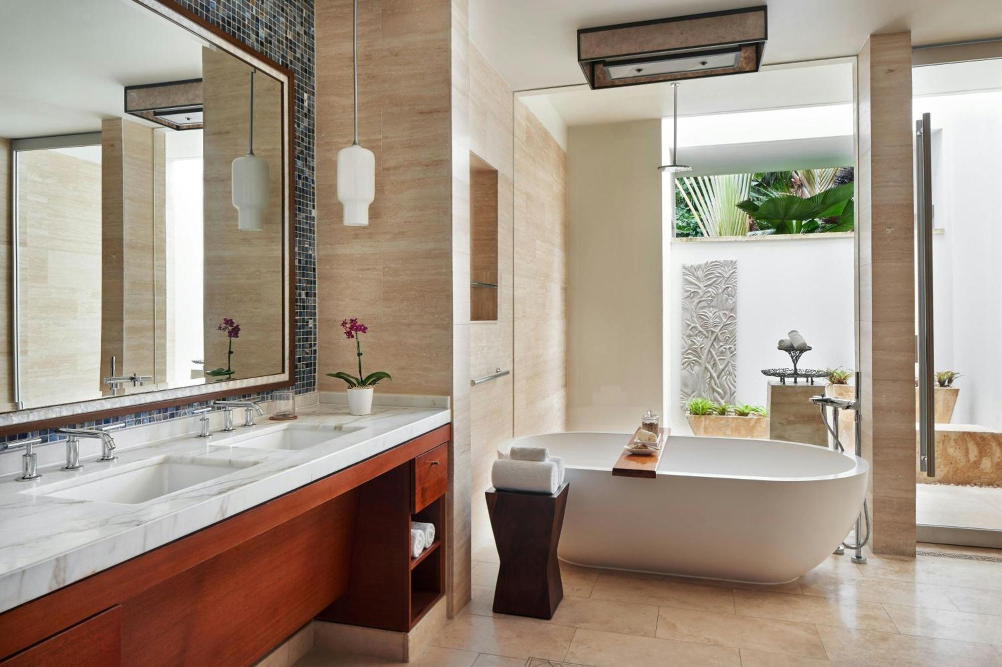 East Beach King Room with Plunge Pool – First Floor