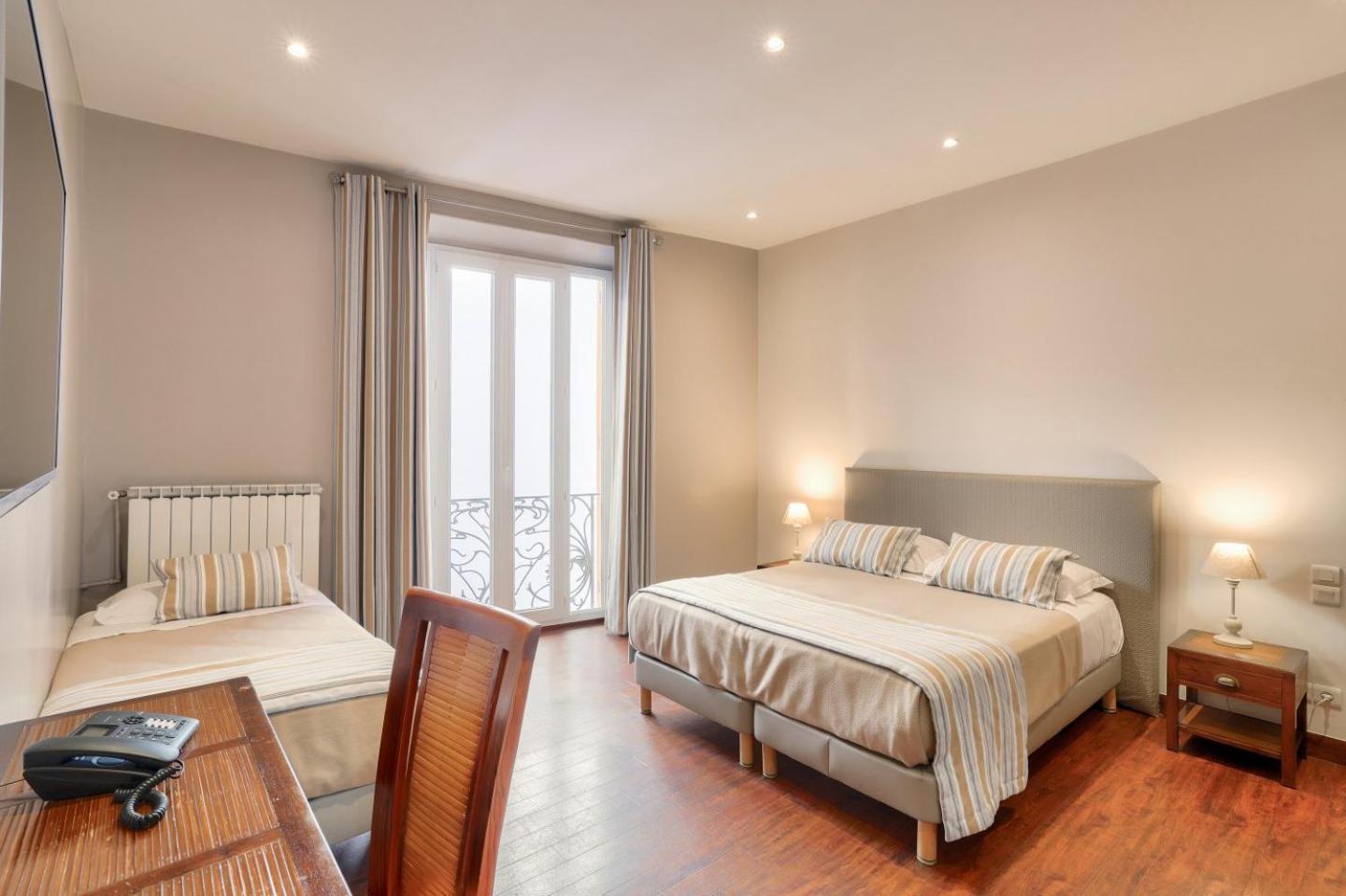Dreibettzimmer