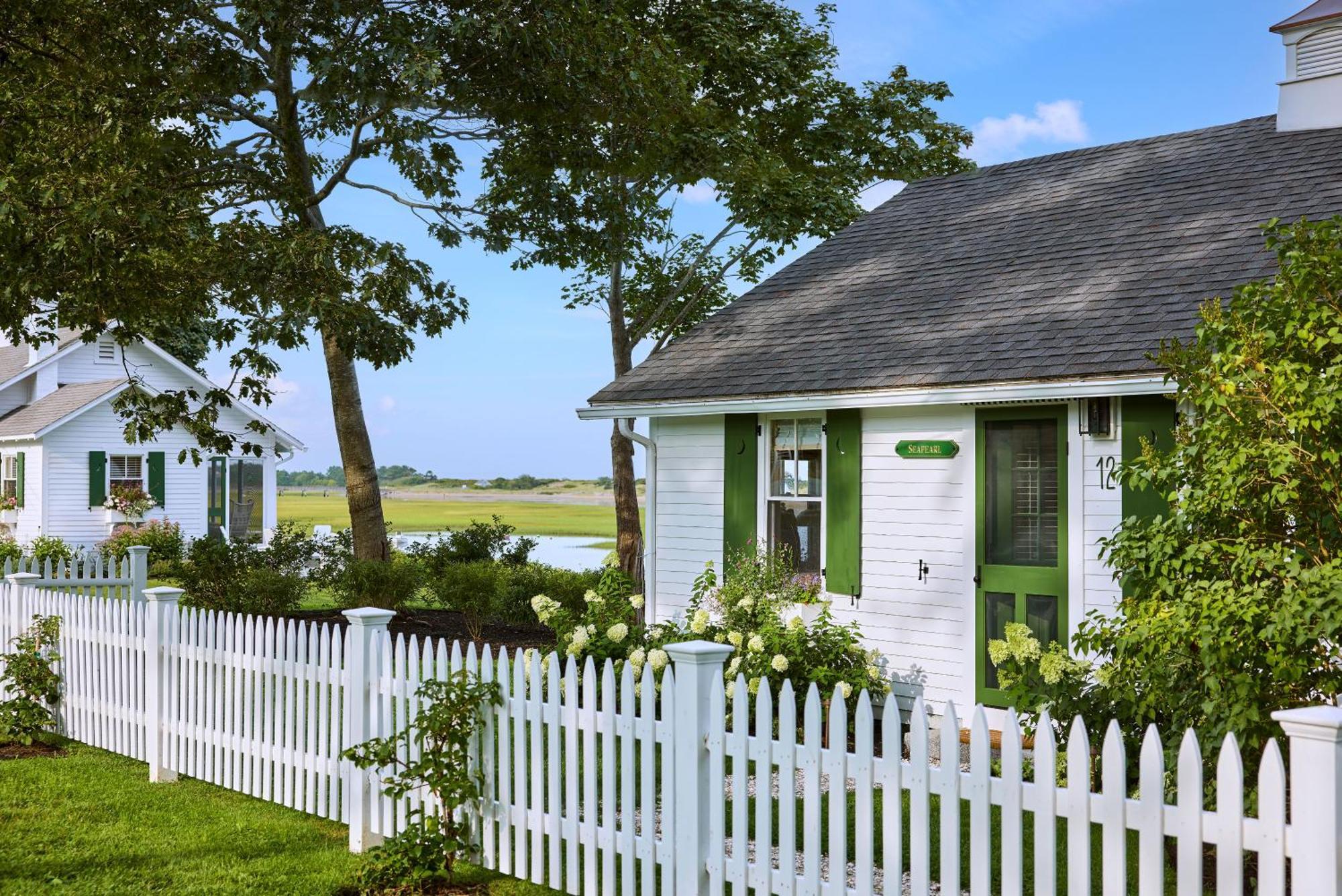 Two-Bedroom Cottage Waterfront Queen & Twins,1644414568:JPEG
