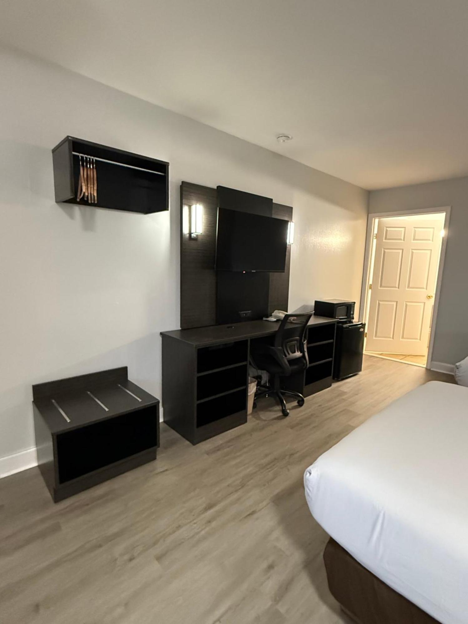 Room with Two Double Beds - Non-Smoking