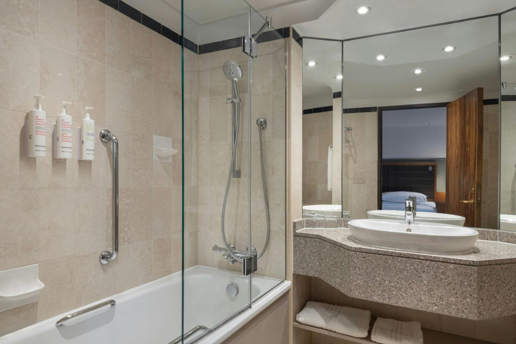 Suite Rochester con vistas a la ciudad y acceso al salón executive