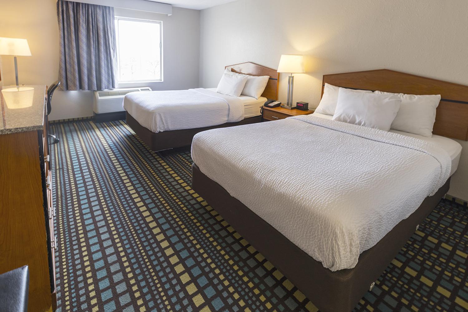 Double Room with Two Double Beds - Pet Friendly/Smoking