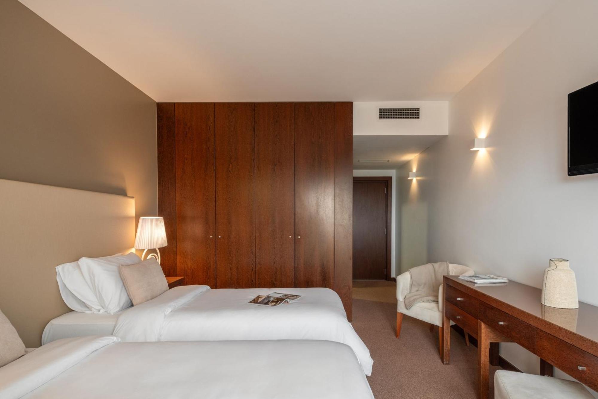 Quarto Twin com Varanda