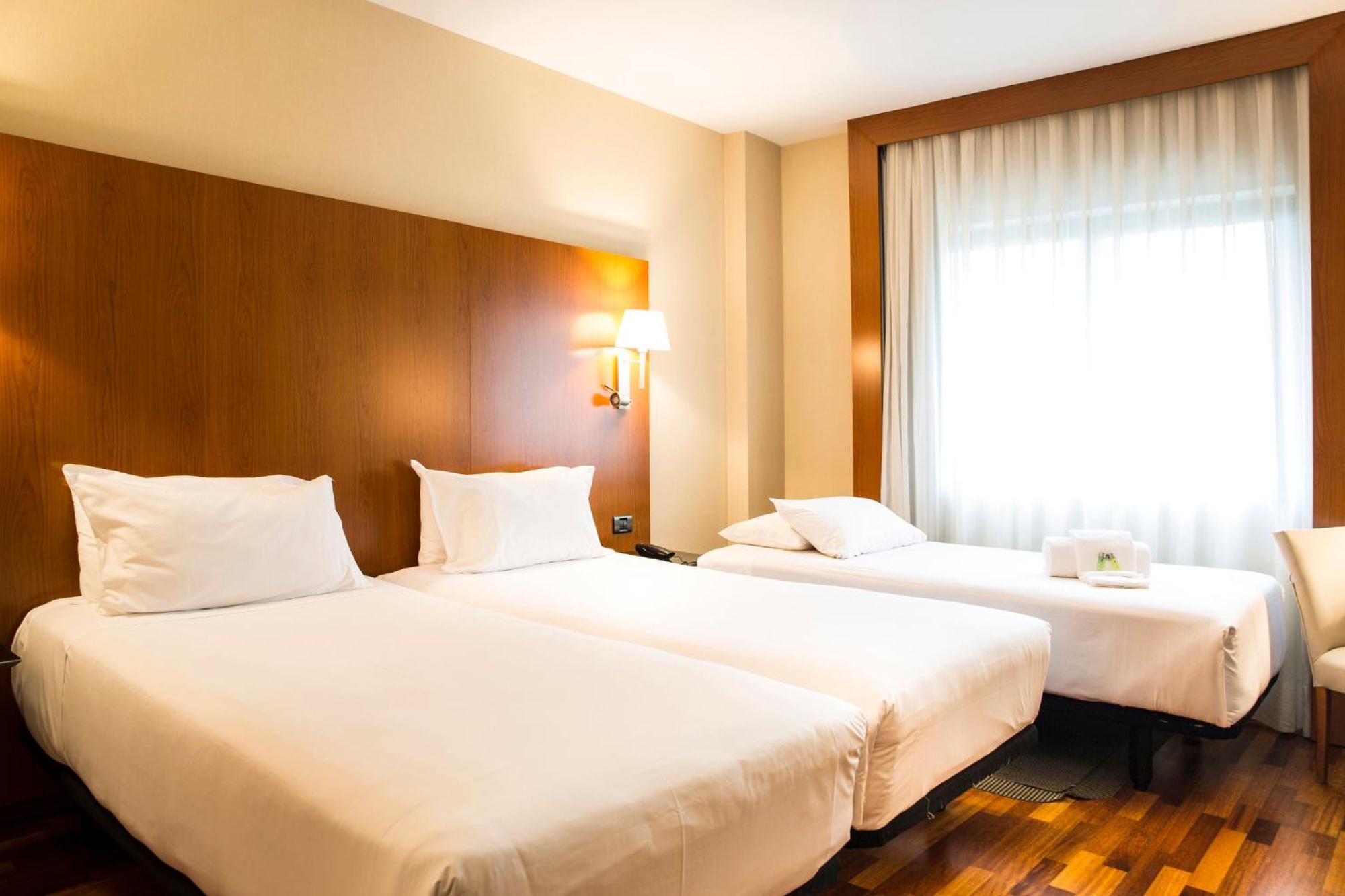 Standard Twin Room with Sofa,1646329809:JPEG