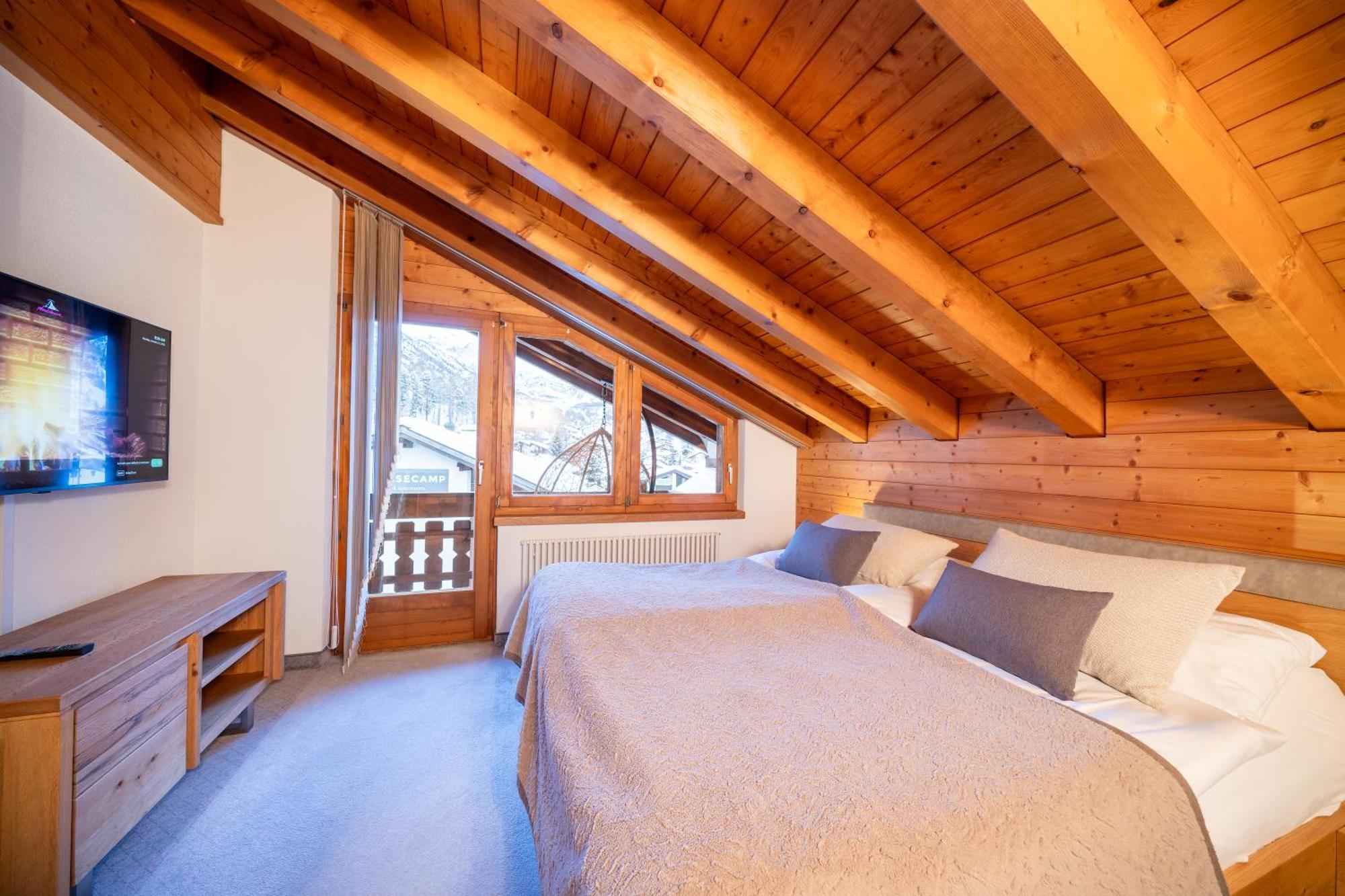 Penthouse-Apartment mit 3 Schlafzimmern mit Matterhornblick