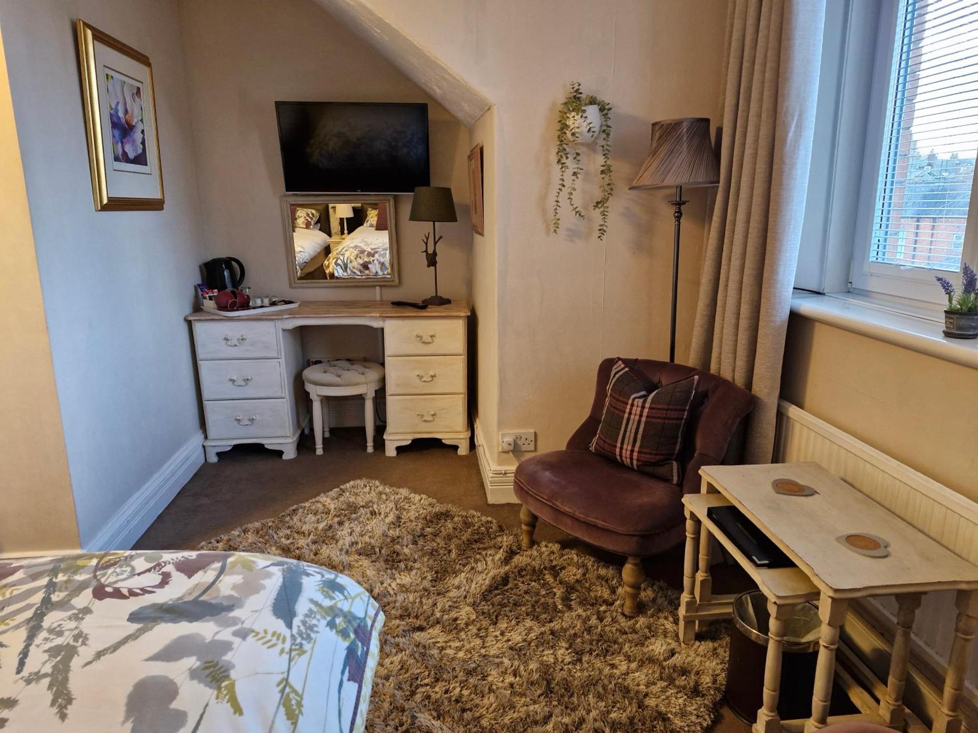 Zweibettzimmer mit eigenem Bad