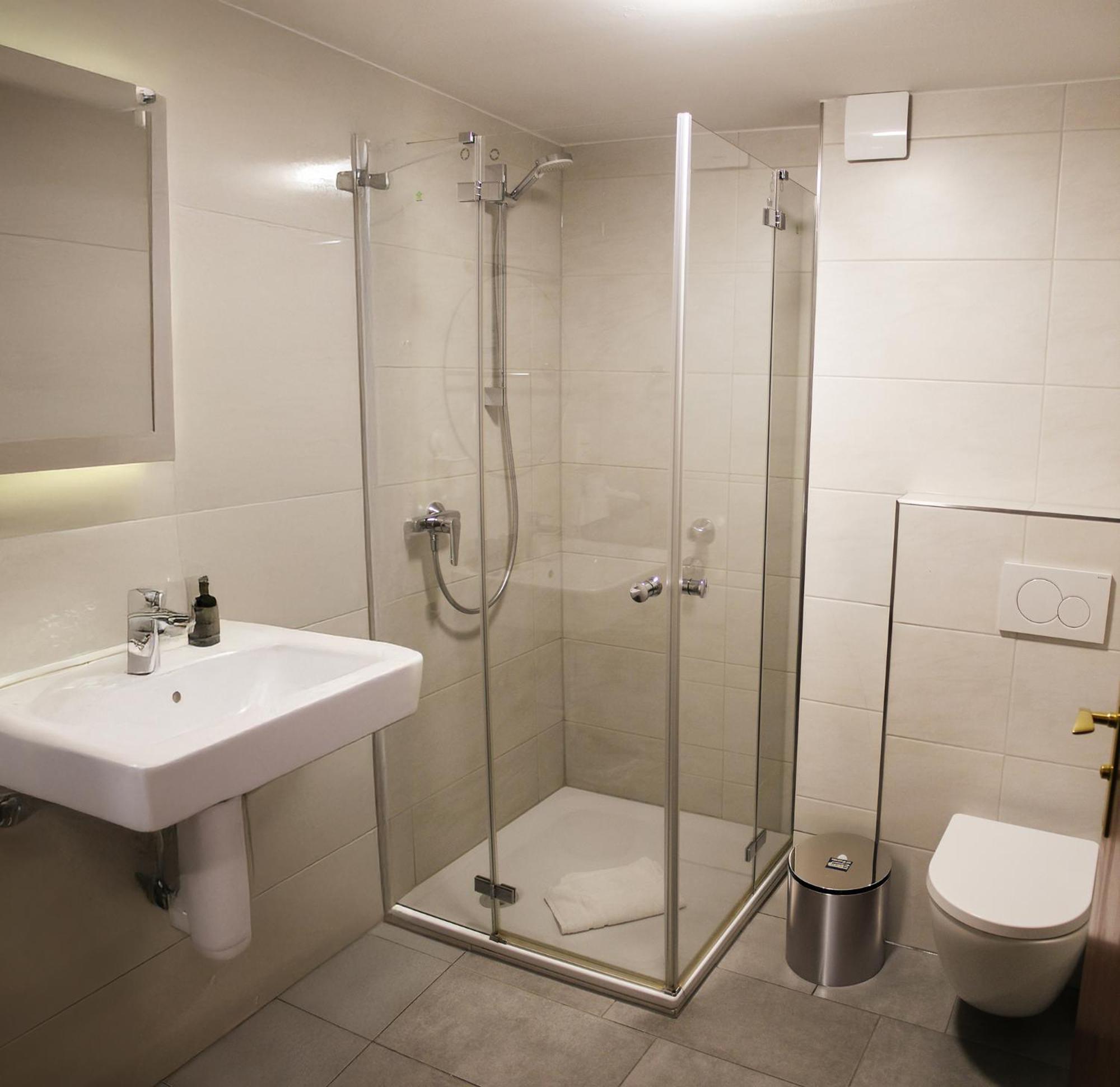 Doppelzimmer mit eigenem Bad