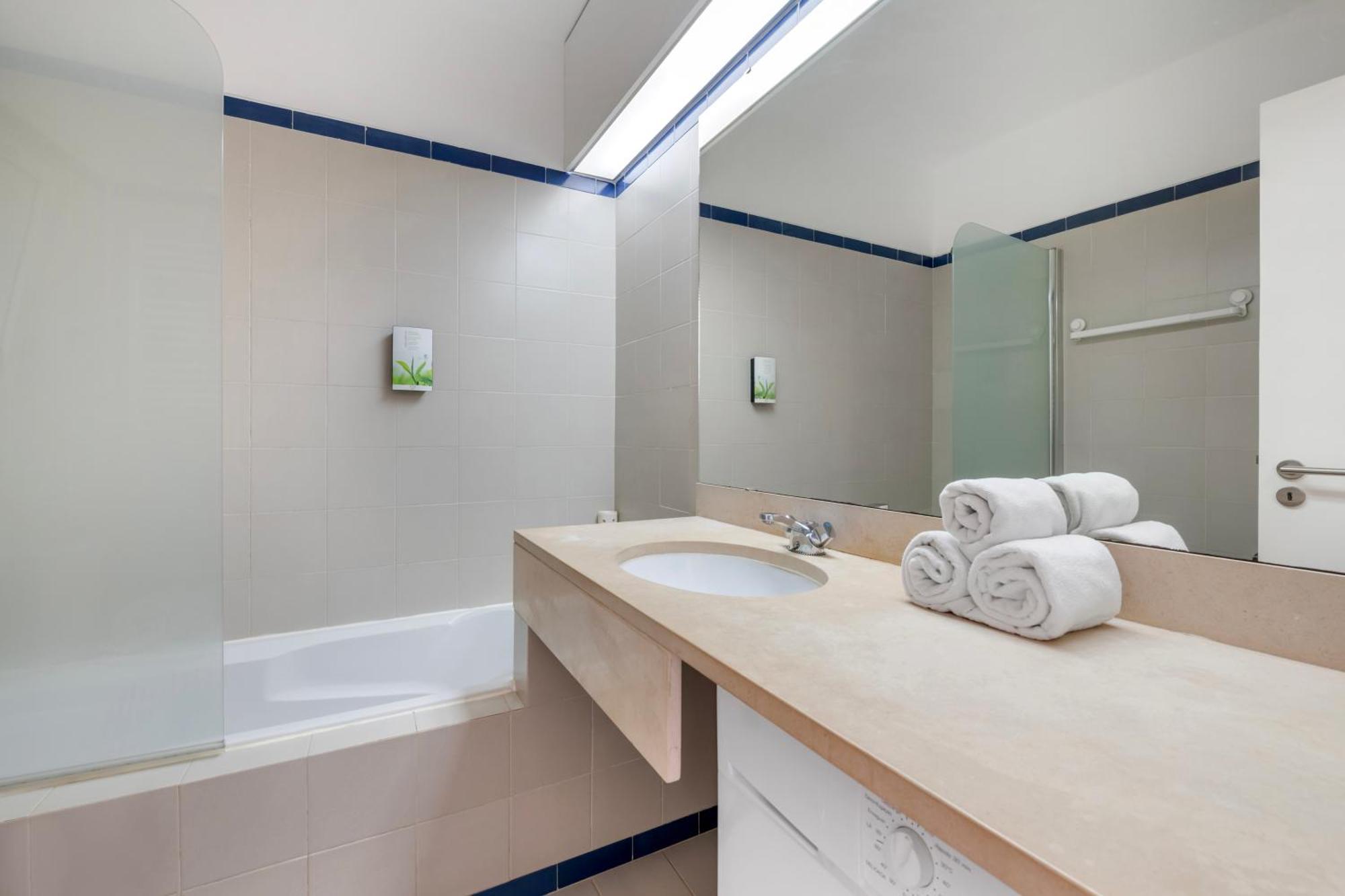 Standard One-Bedroom Apartment,1649019531:JPEG