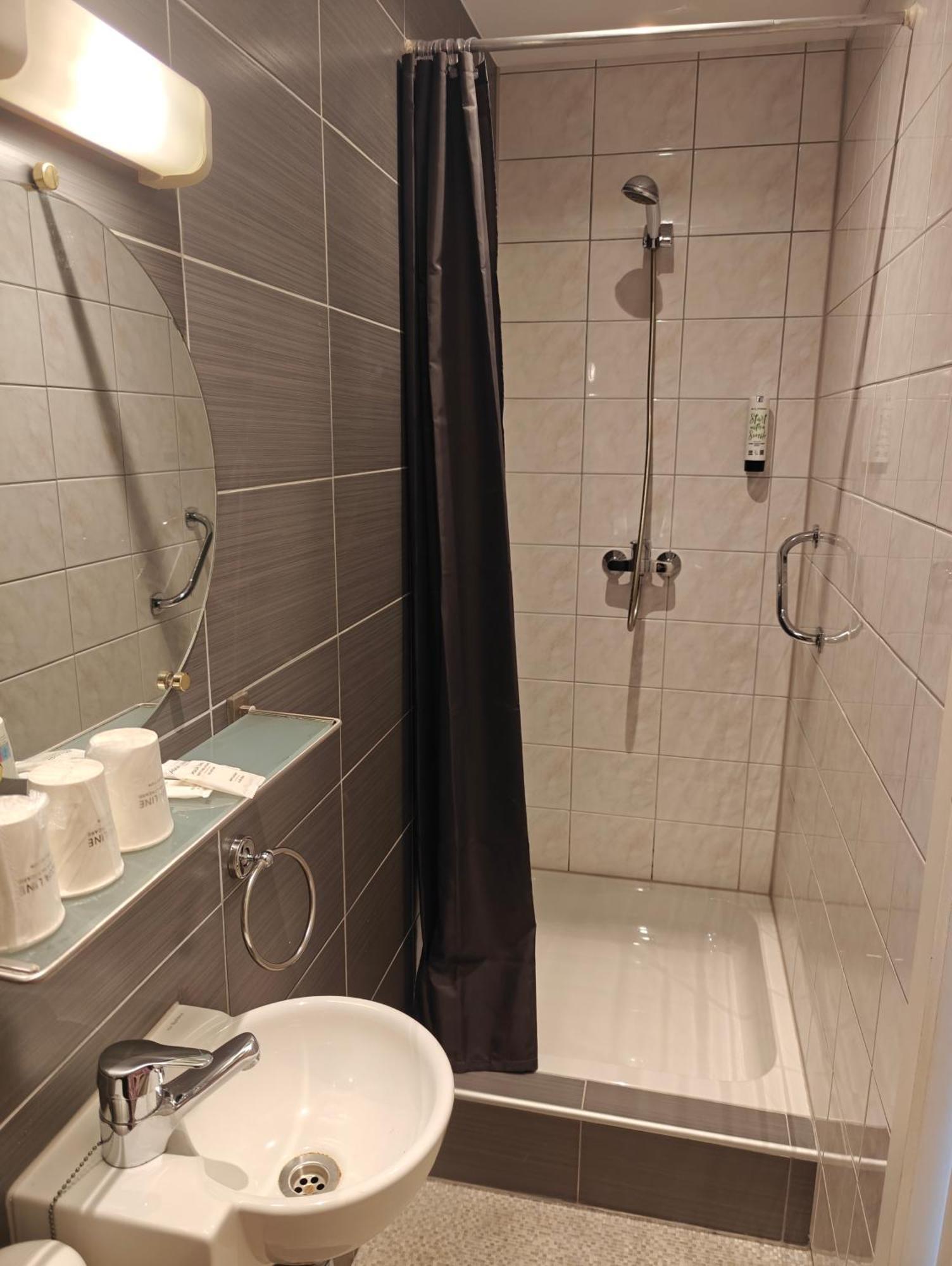 Chambre Familiale (3 Adultes)