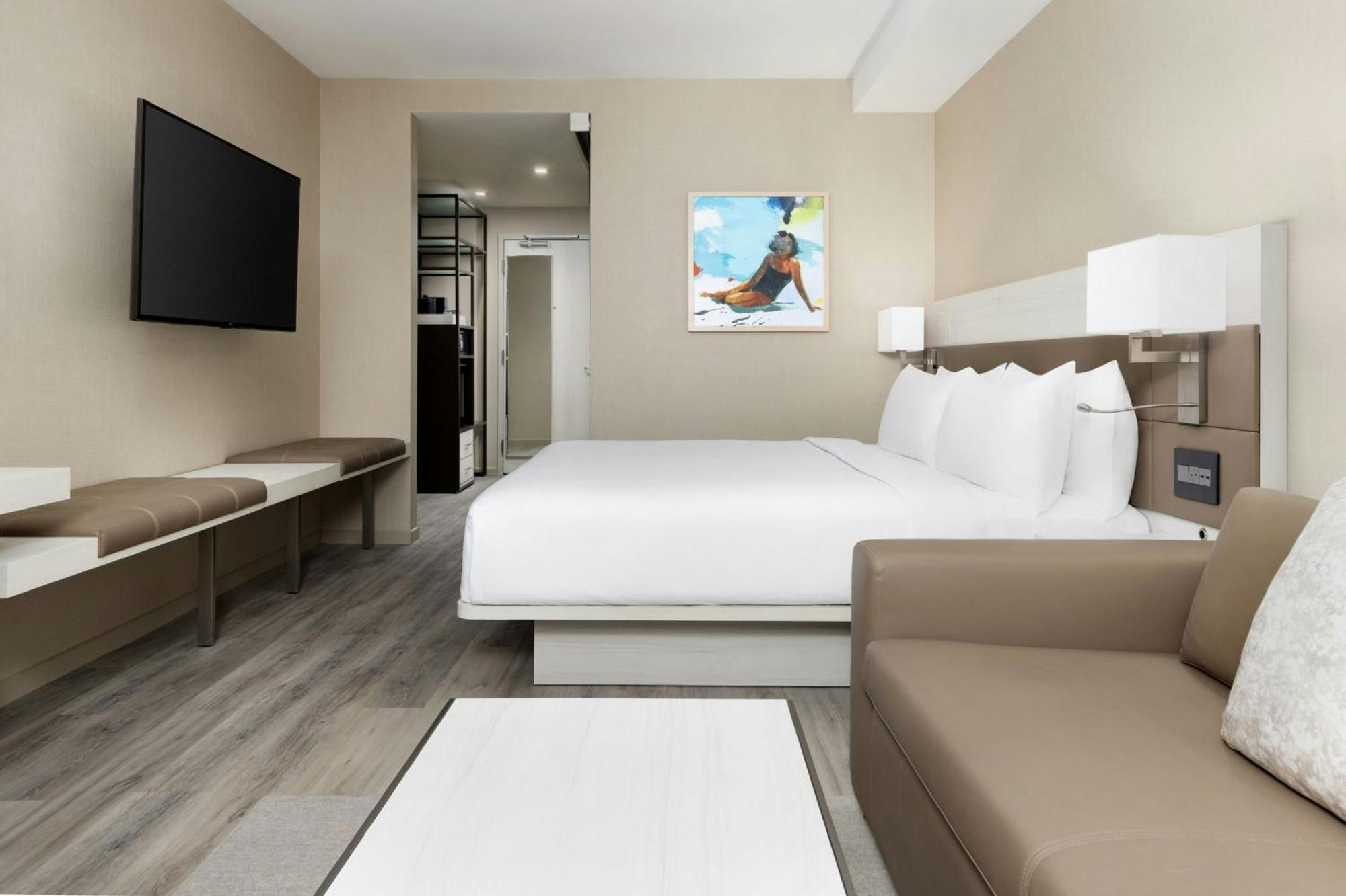 King Room - Hearing Accessible