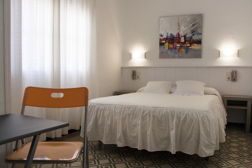 Triple Room,165187206:JPEG