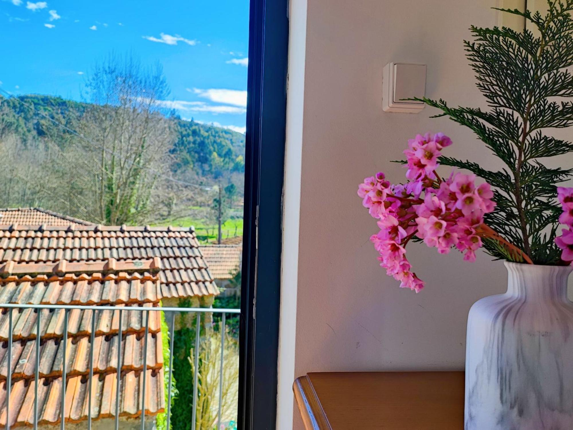 Quarto Twin com Casa de Banho Privativa