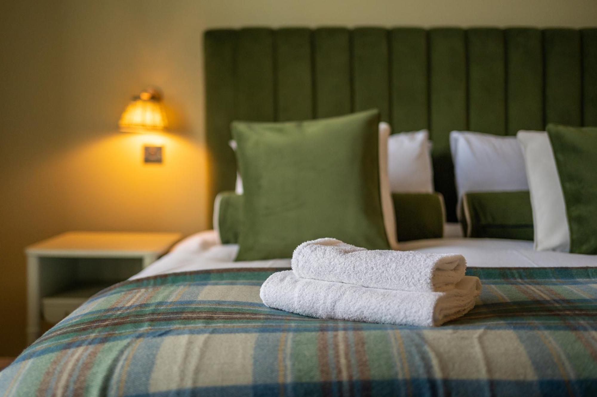 Deluxe Double Room with Shower (2nd Floor - Upper Level)