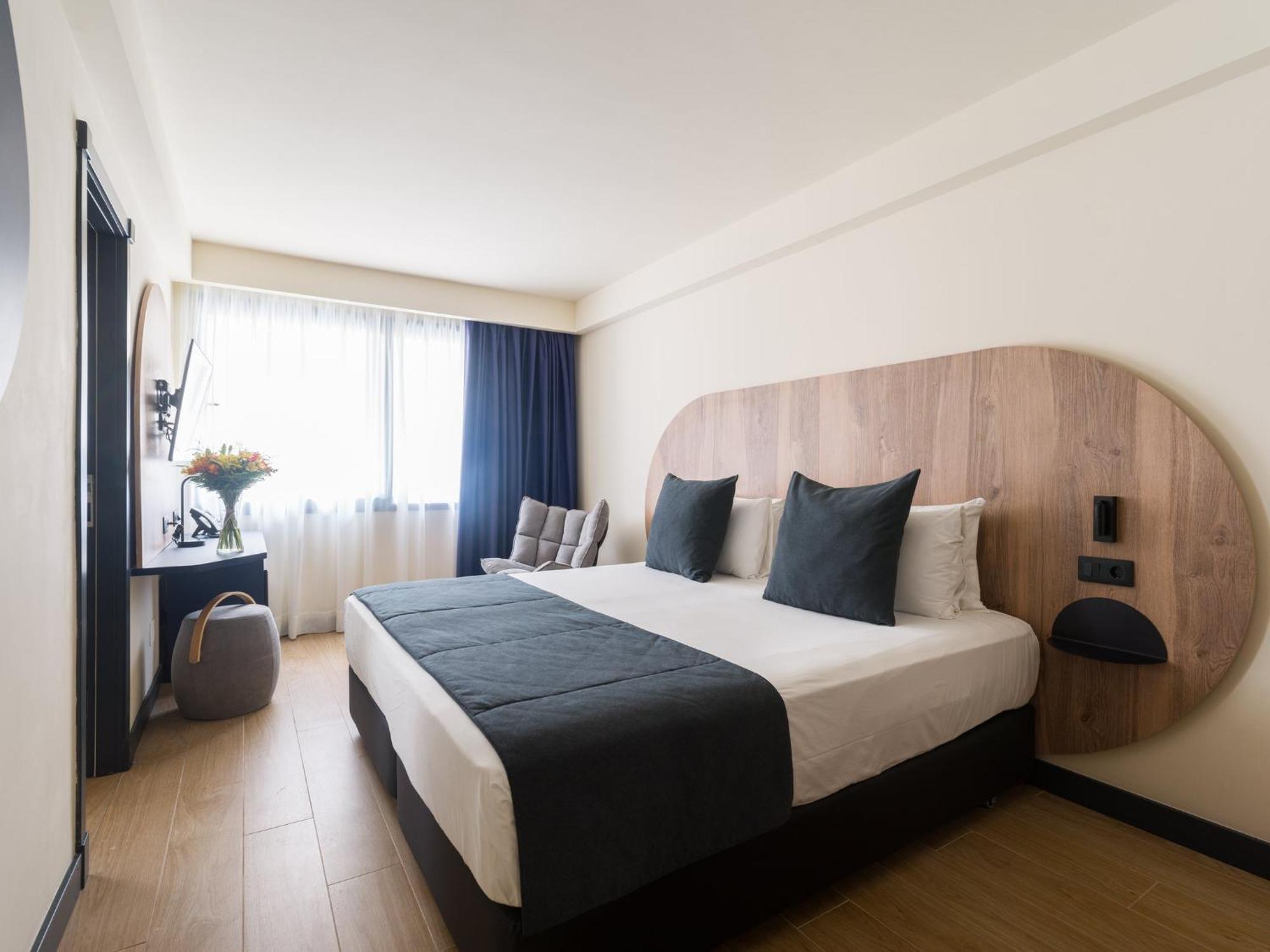 Doppel-/Zweibettzimmer mit Meerblick