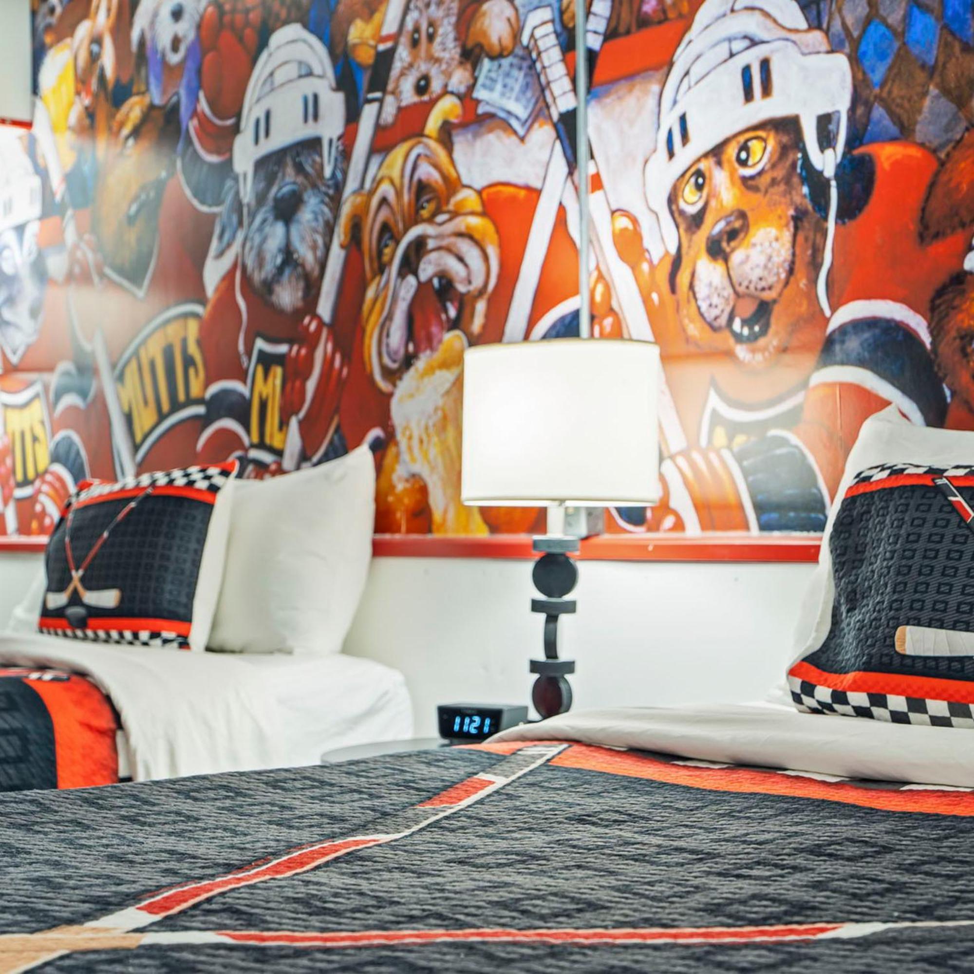 Queen Room Hockey Theme Non-Smoking