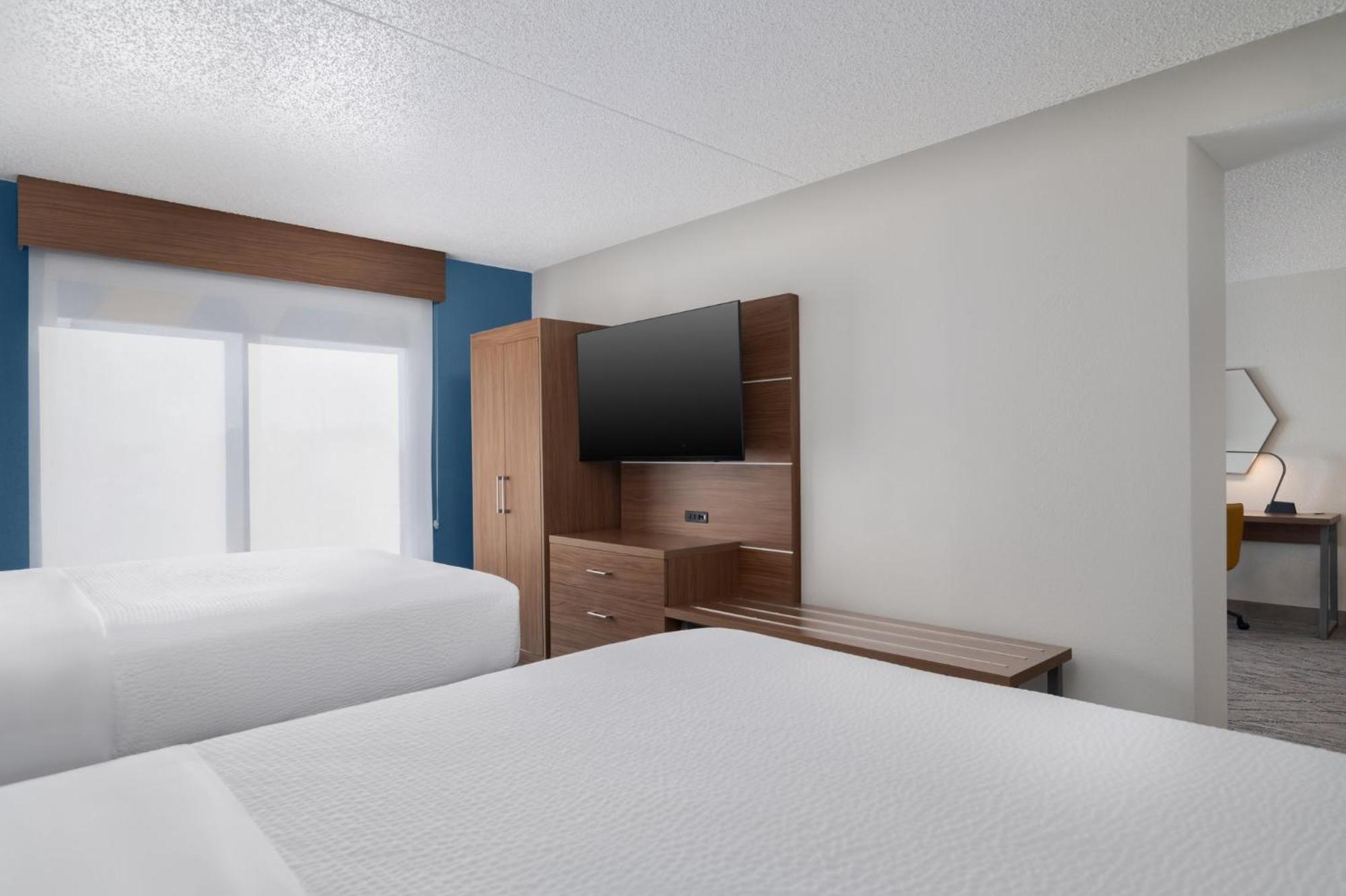 Suite with Two Beds - Non-Smoking