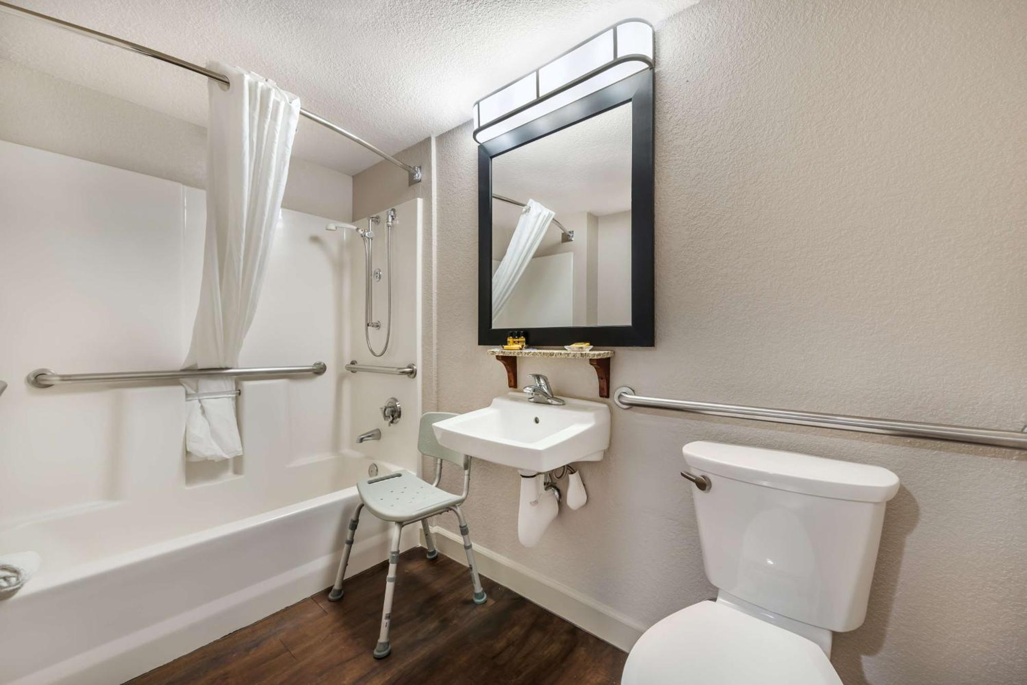 Queen Room with Two Queen Beds - Disability Access