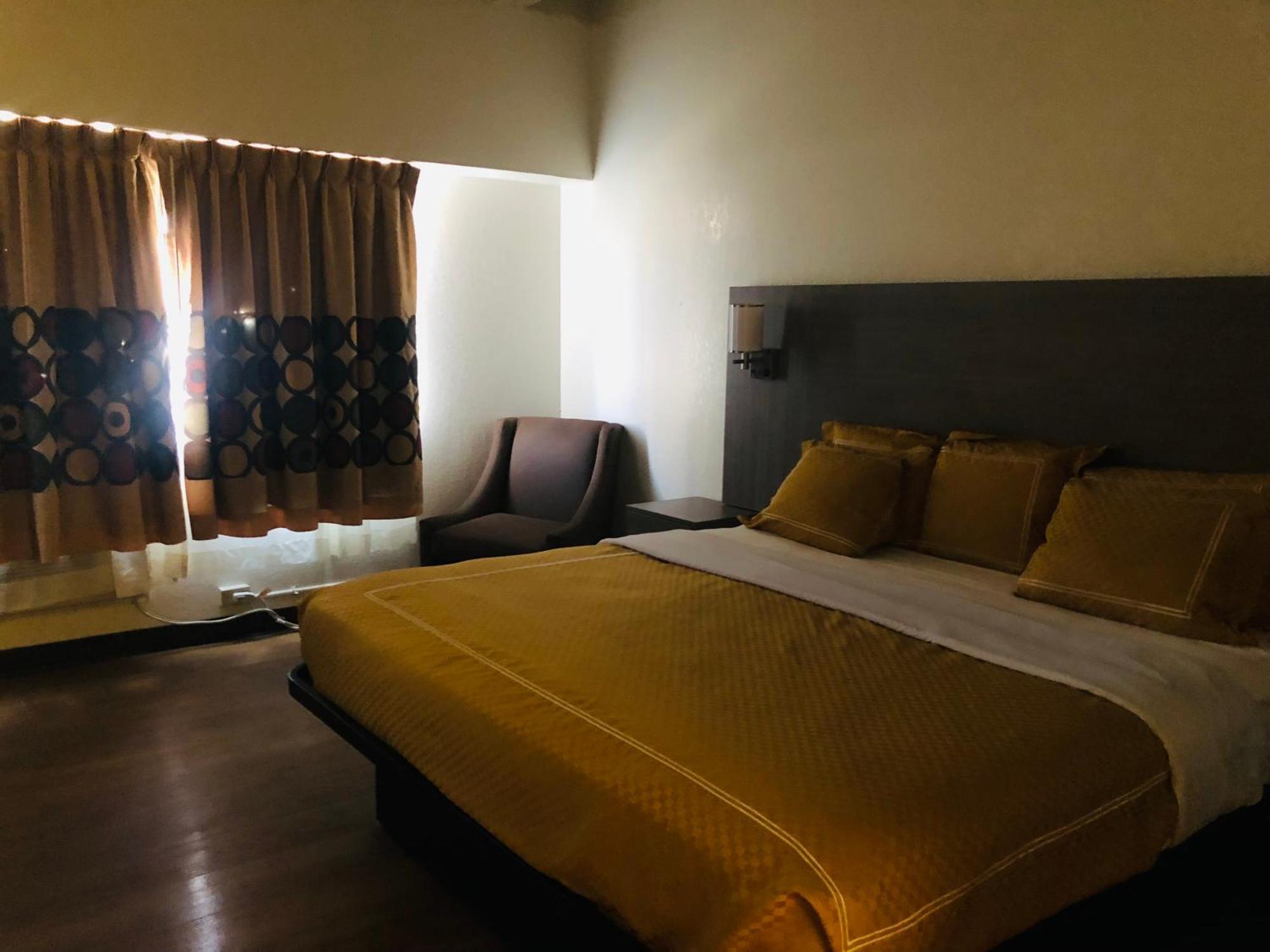 King Room - Accessible/Non-Smoking