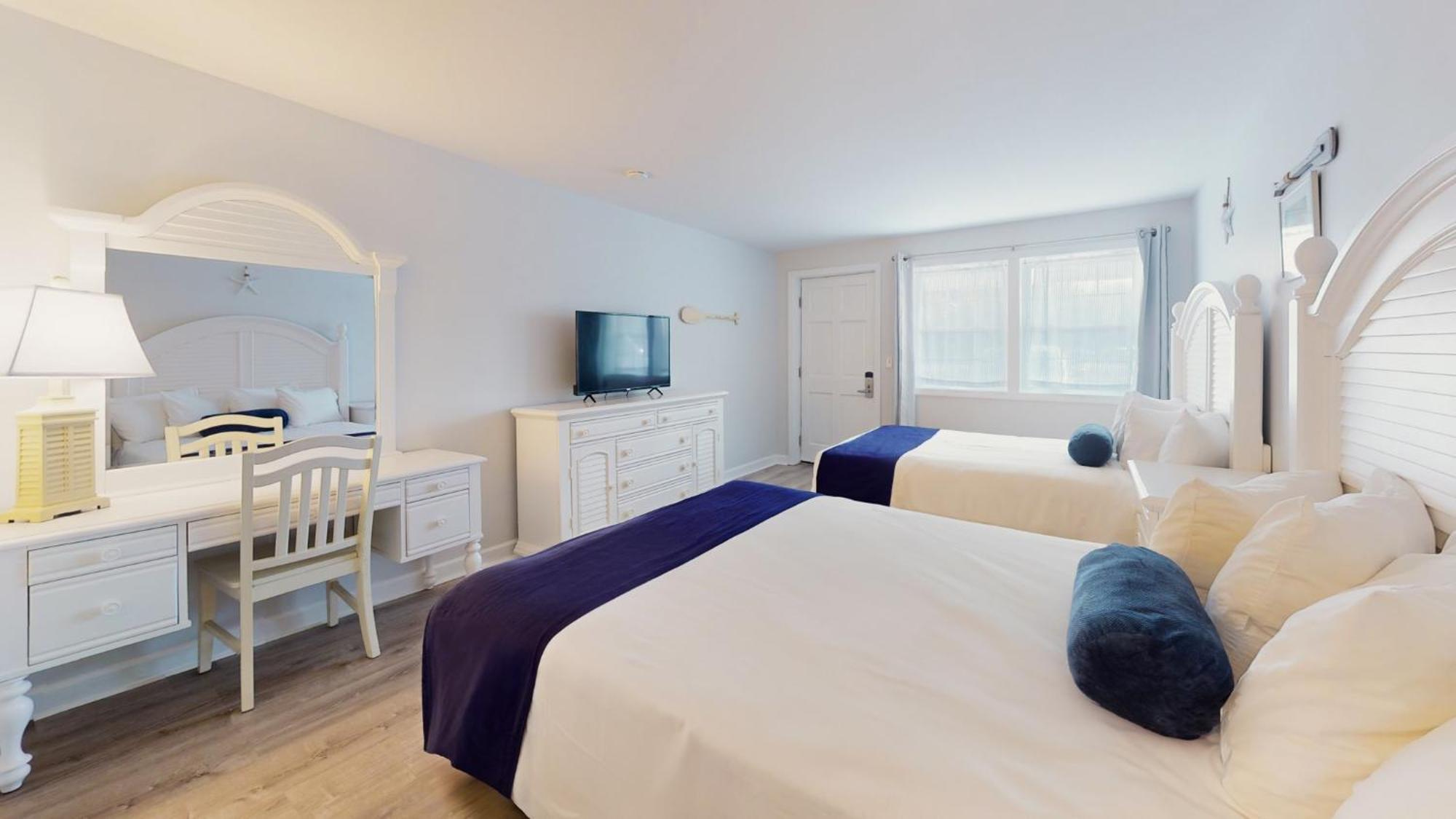 Deluxe Queen Room