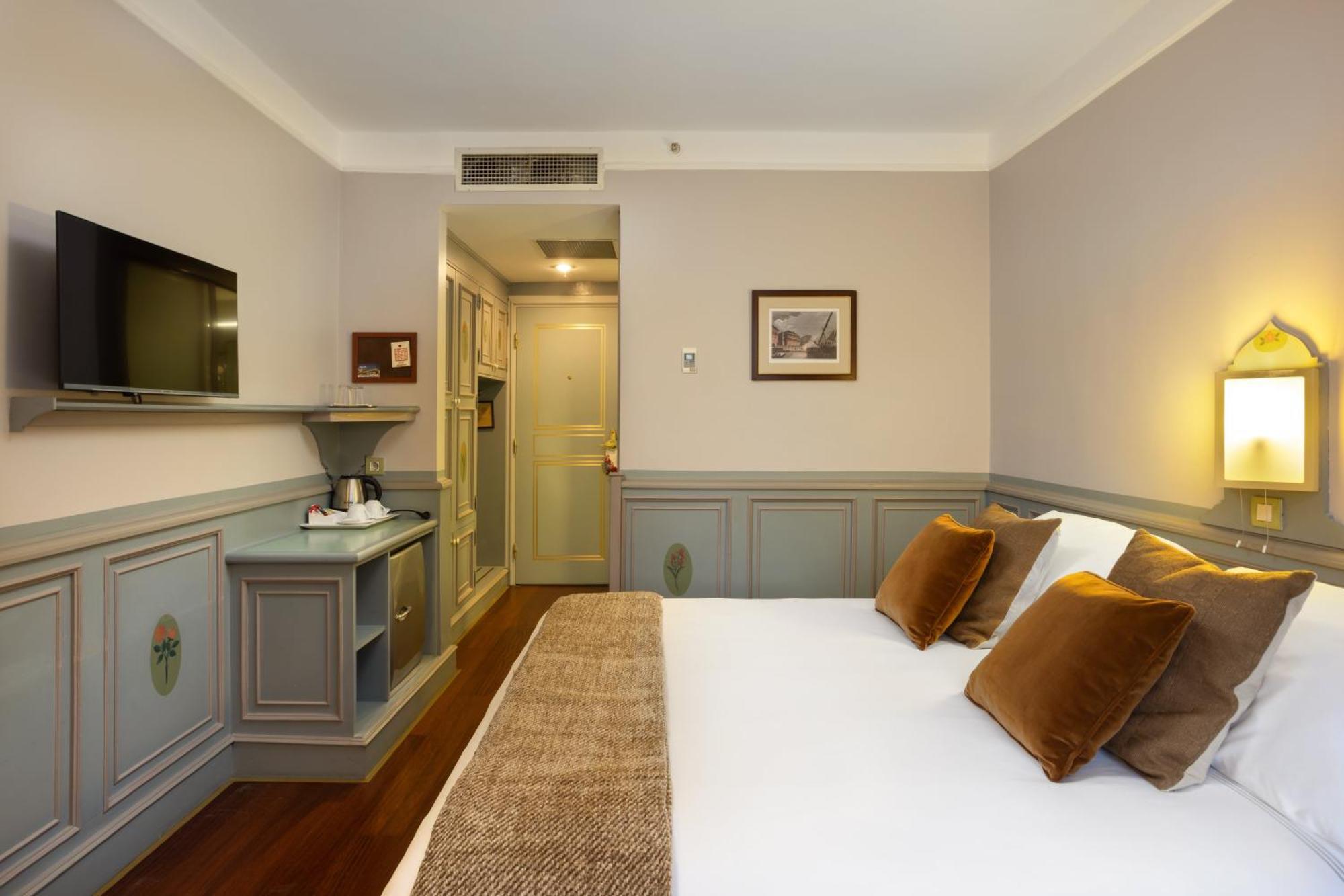 Standard Double or Twin Room