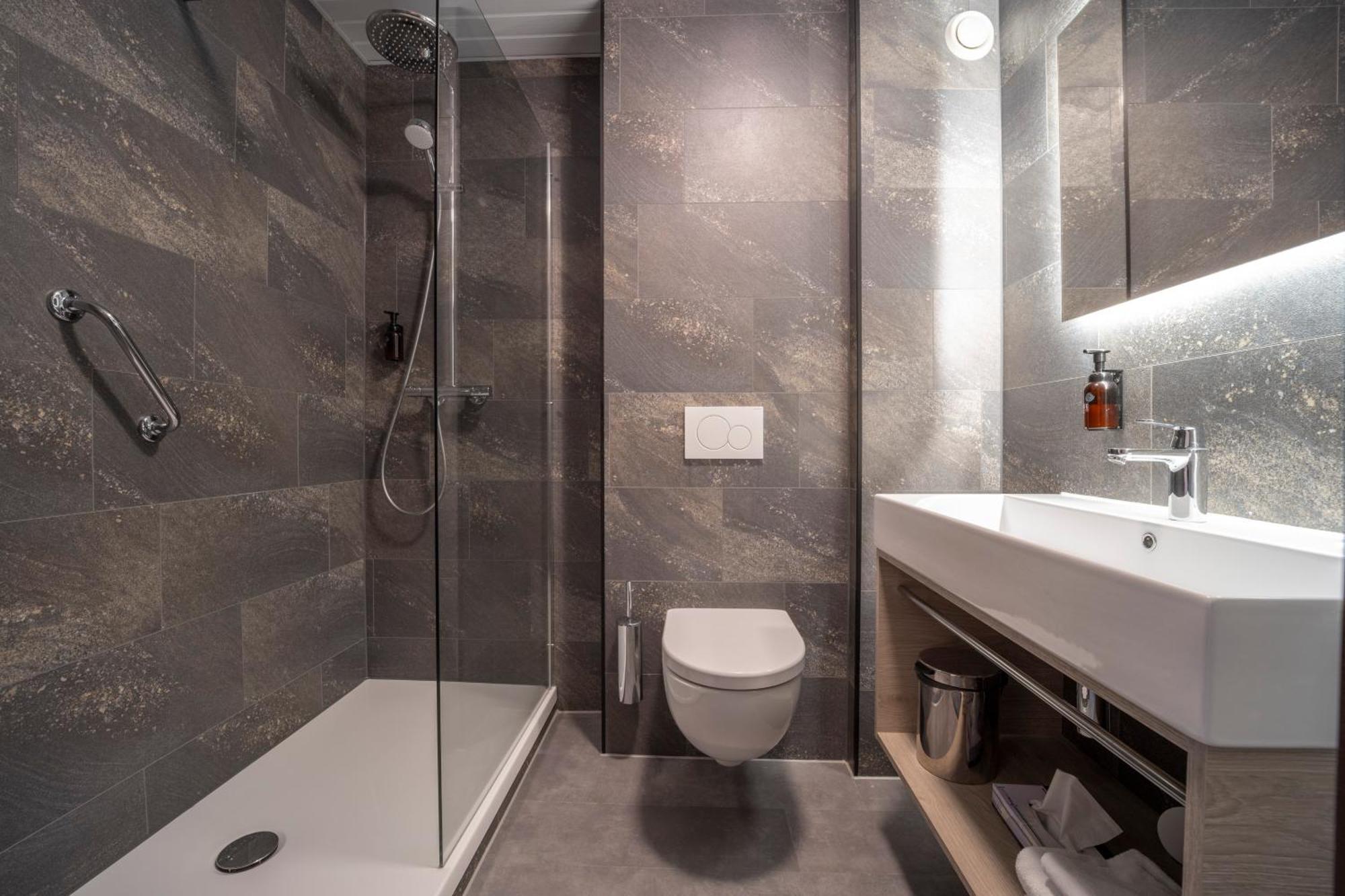 Triple Room,1656170926:JPEG
