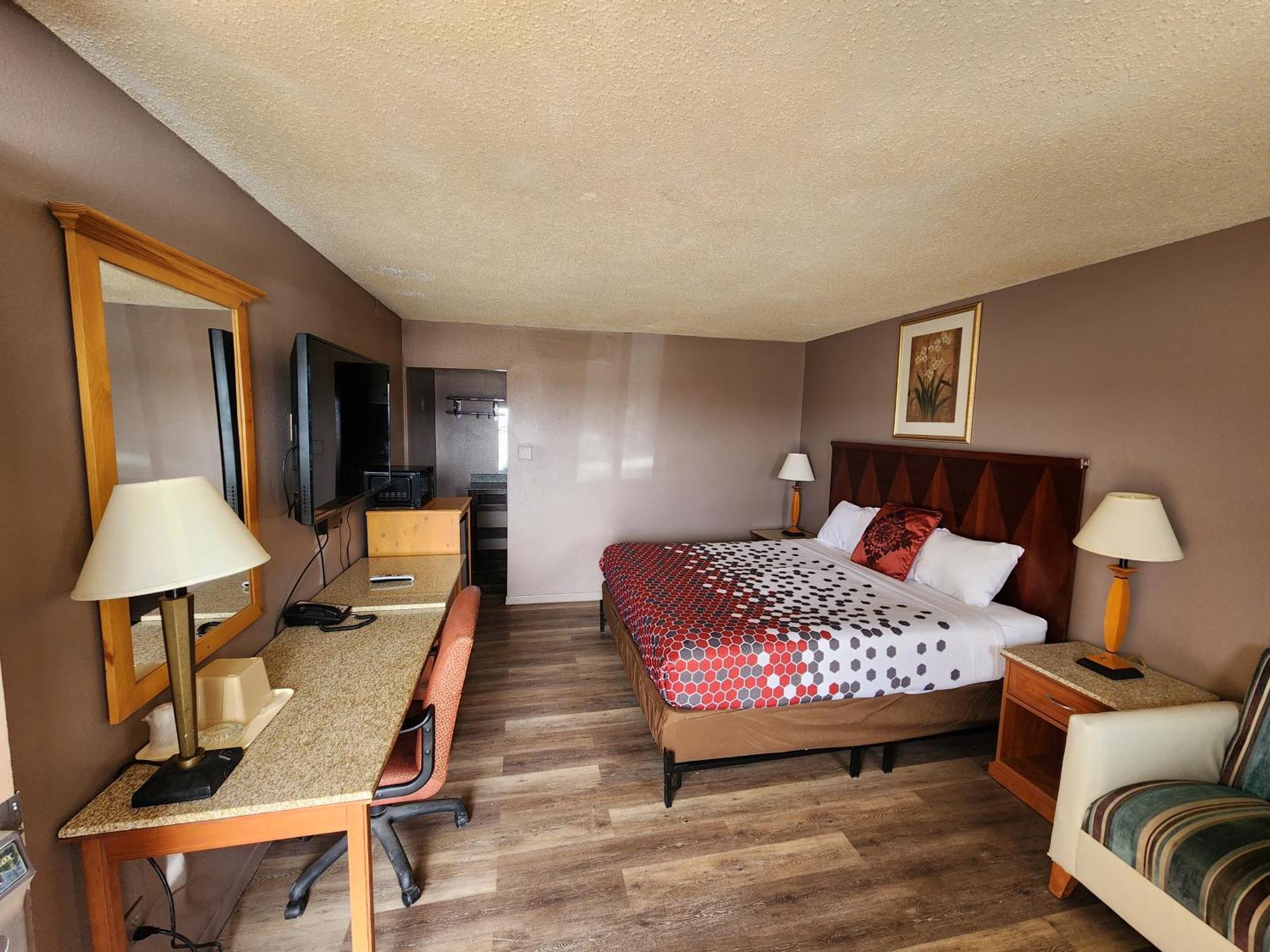 Deluxe King Room