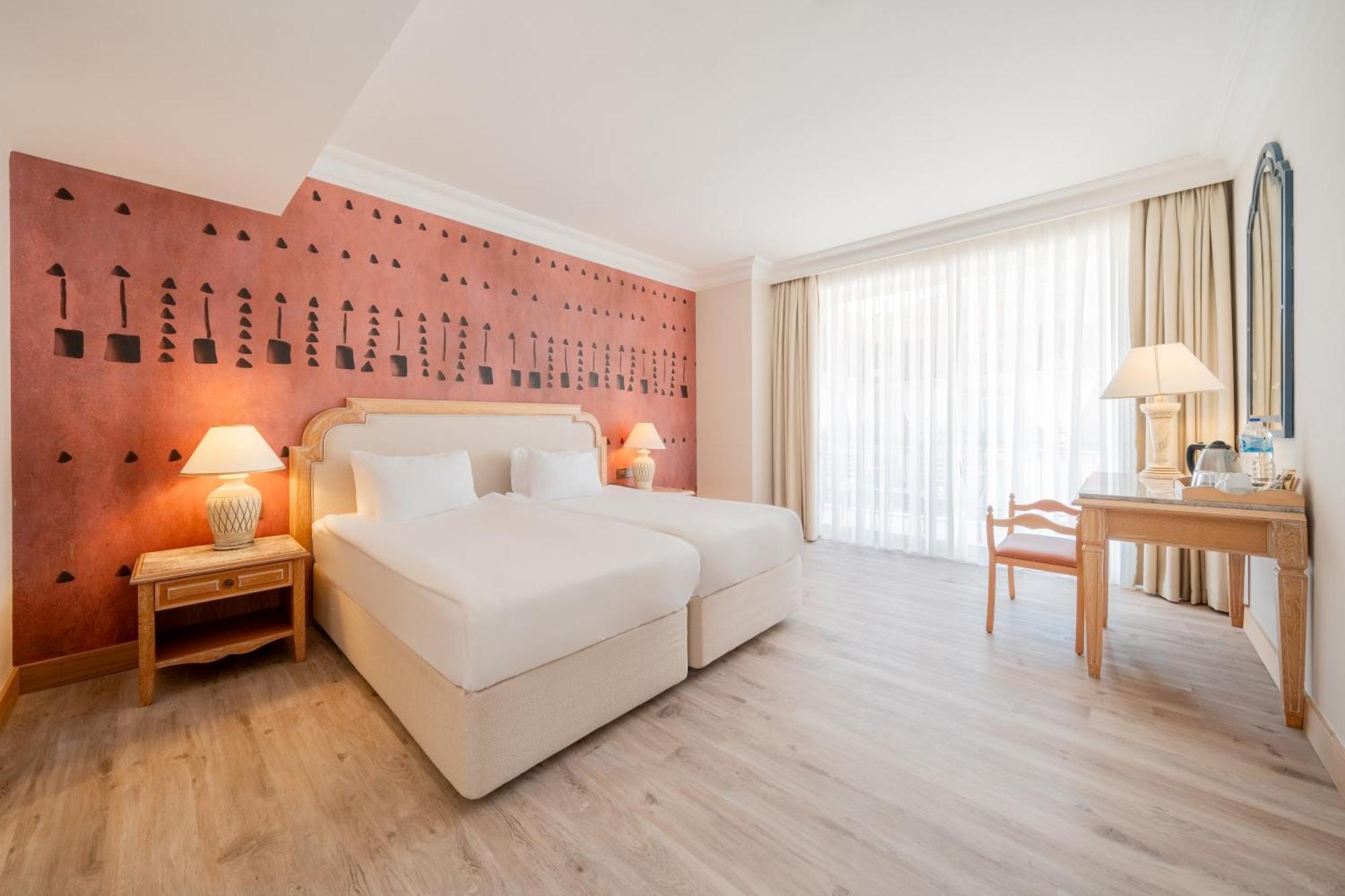 Junior Suite met Zijdelings Uitzicht op Zee