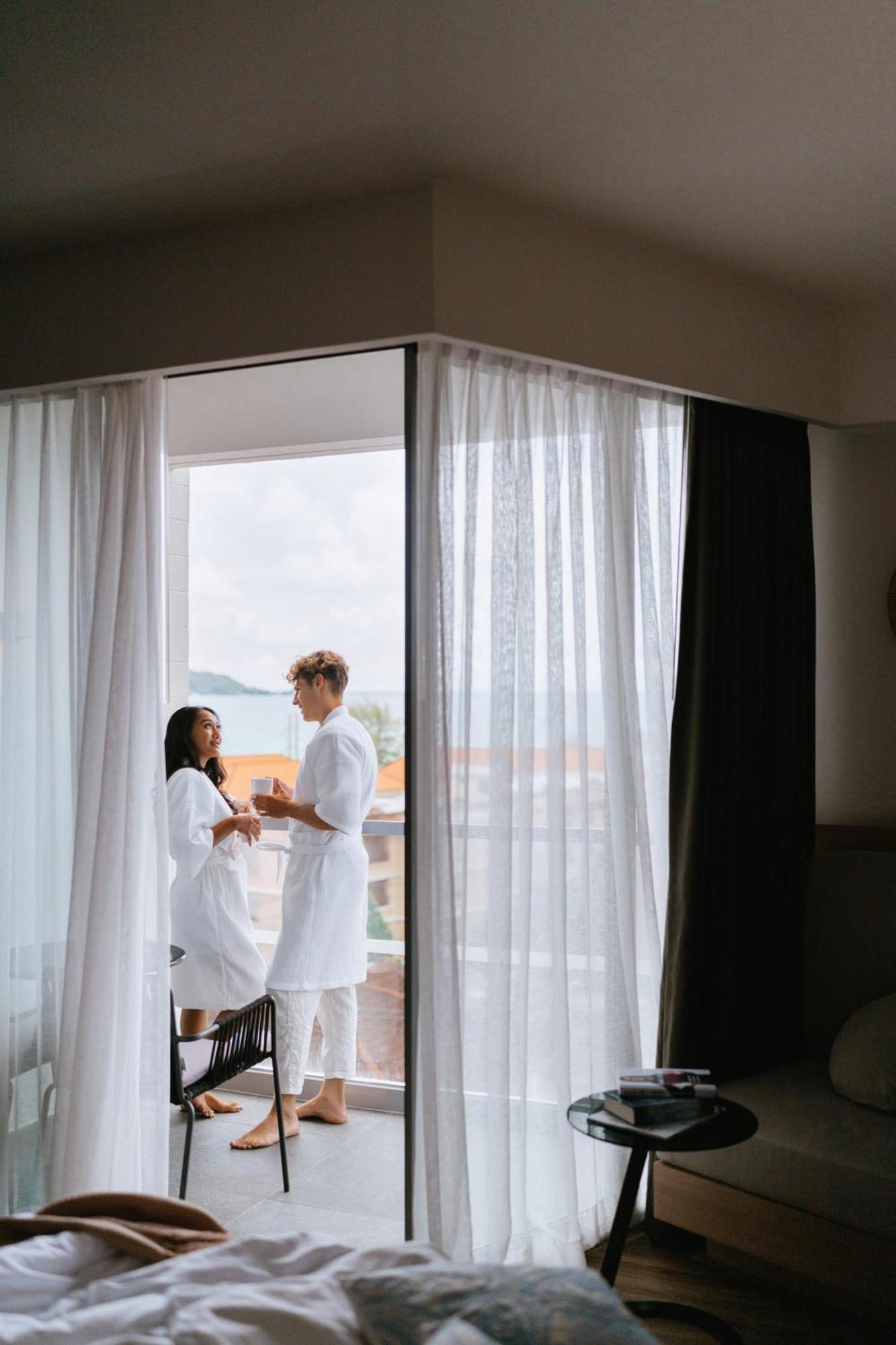 Deluxe Twin Room with Balcony and Sea View