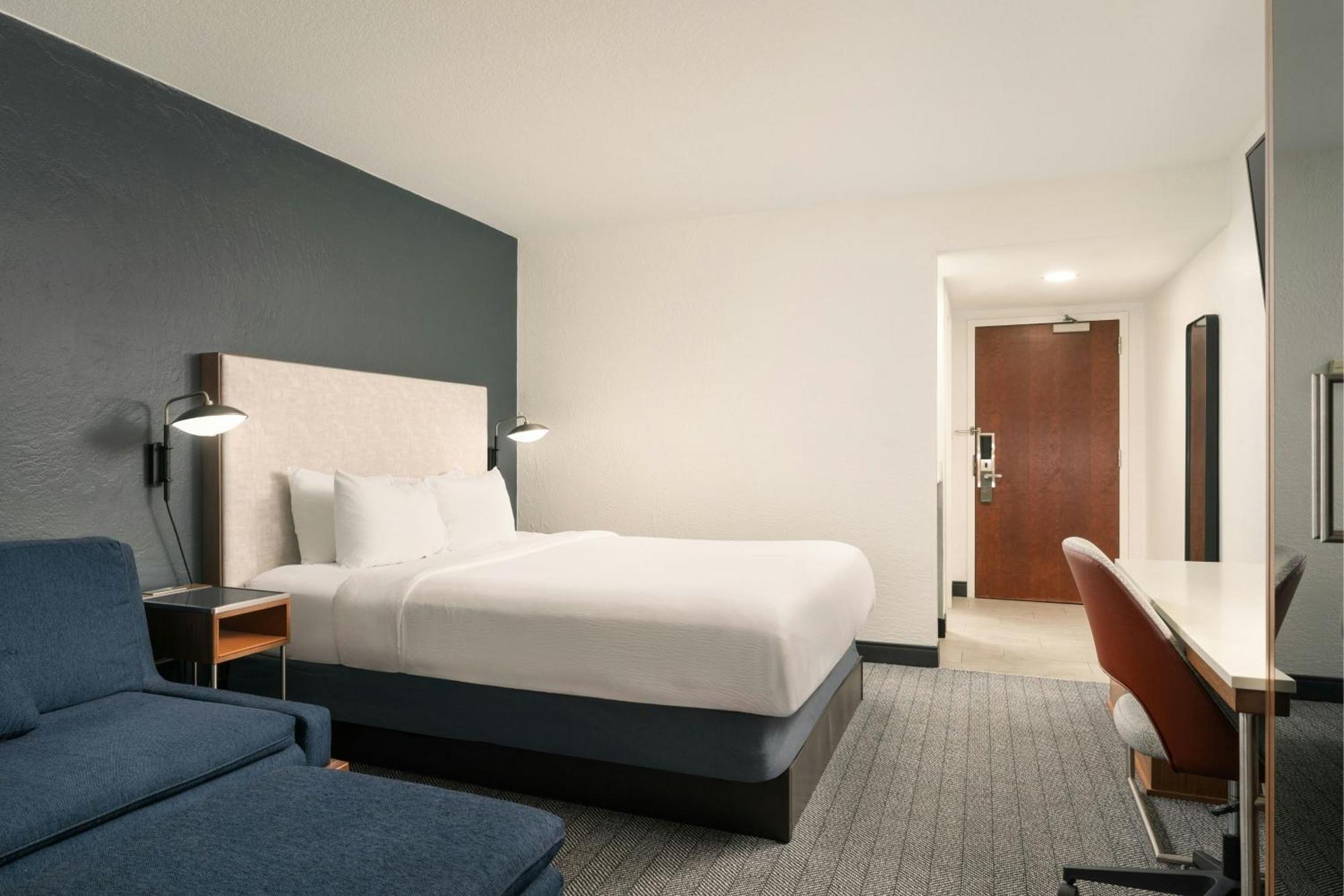 King Room with Sofa Bed