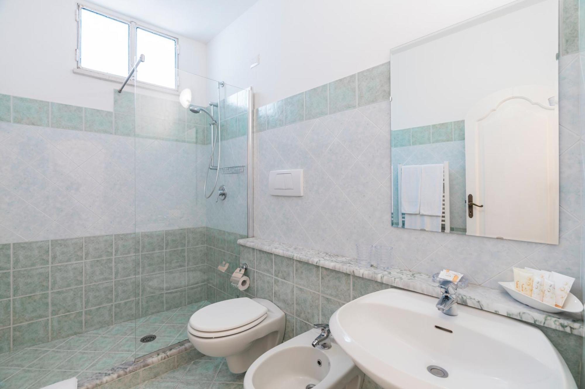 Superior Double Room with Balcony and Sea View