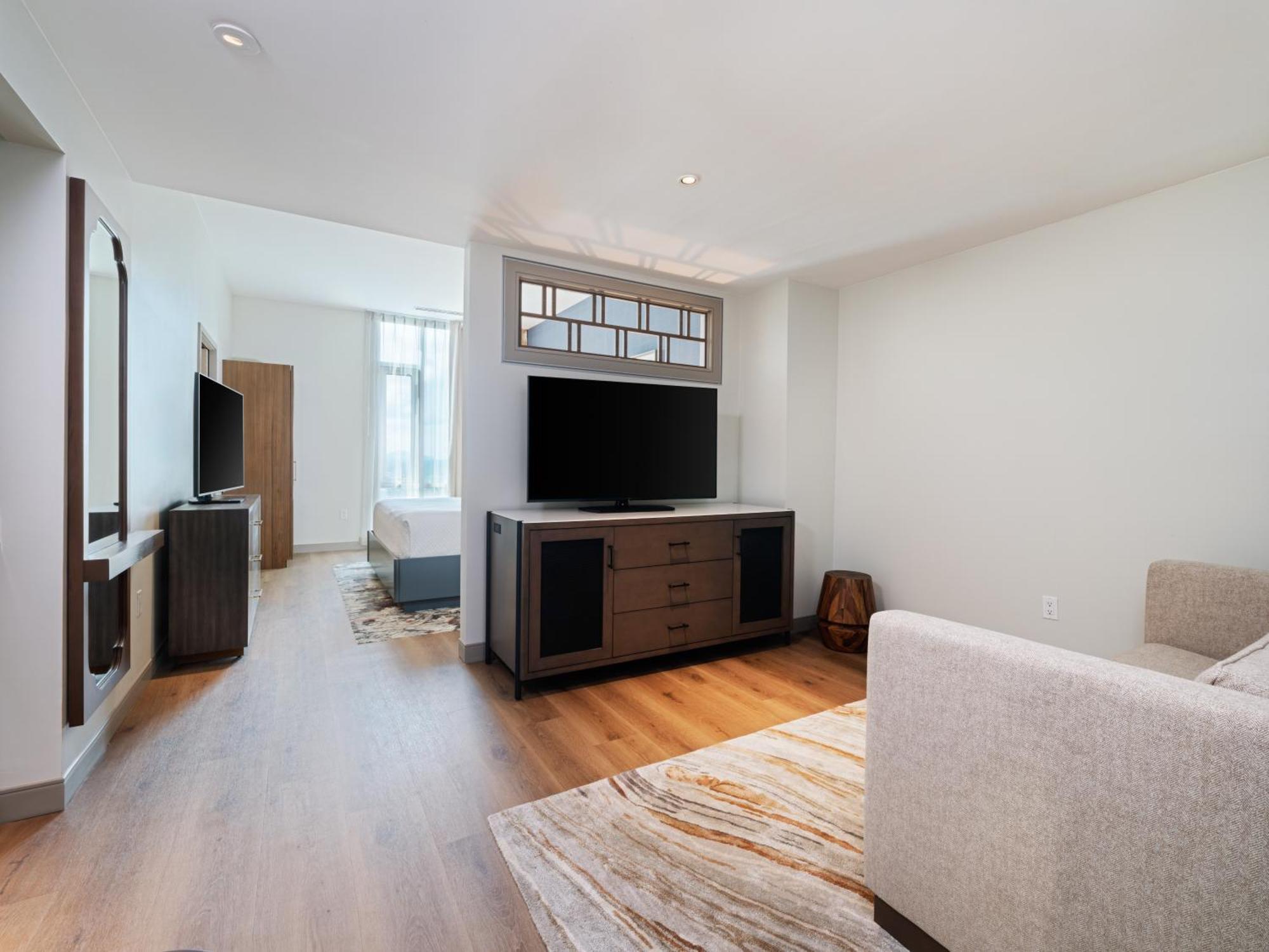 King Executive Suite