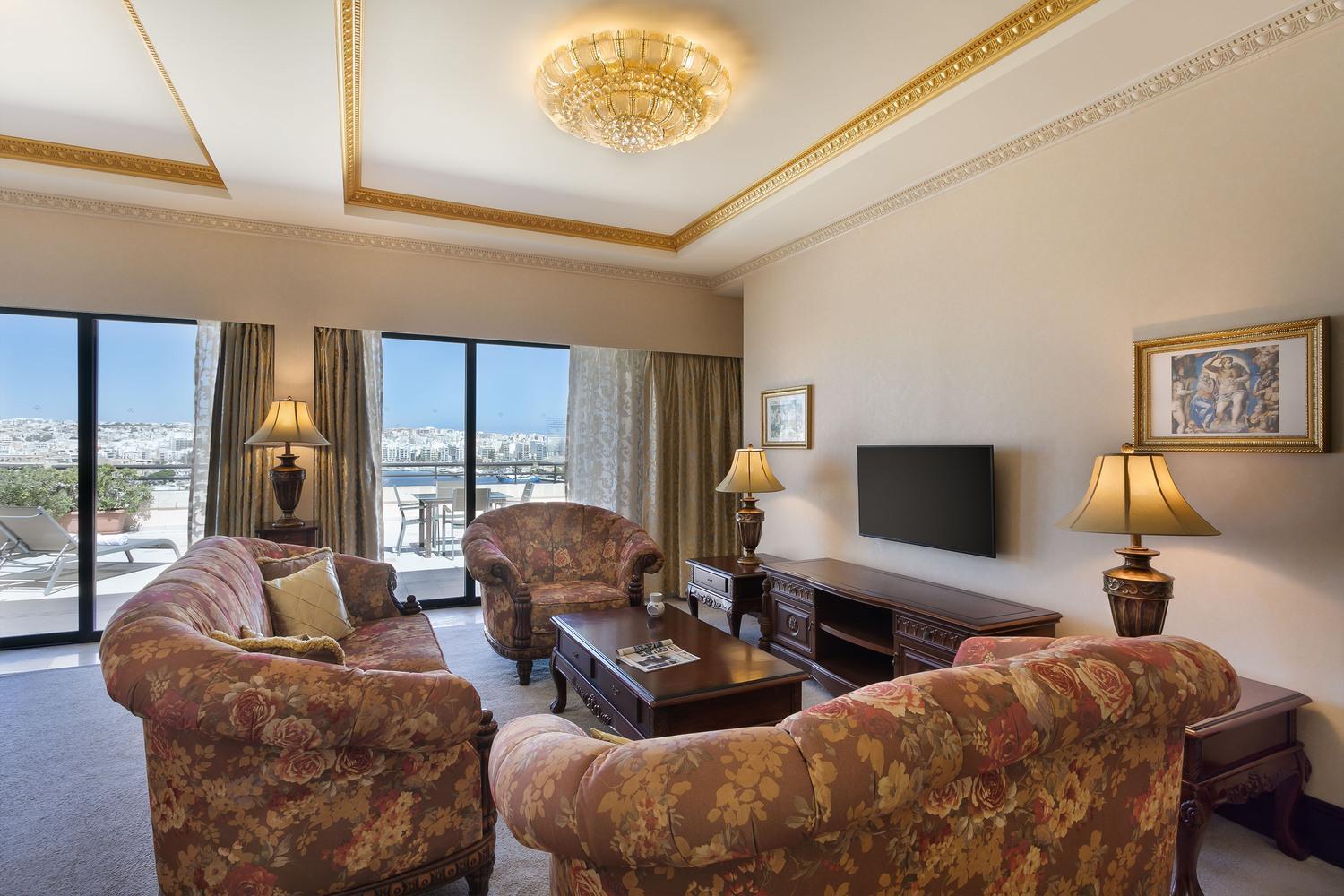 Suite Royale avec Terrasse - Vue Panoramique sur Mer