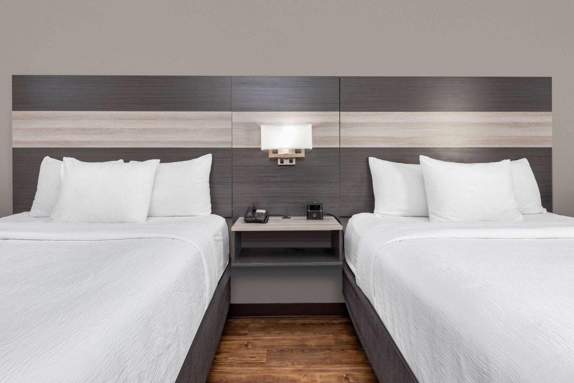 Queen Room with Two Queen Beds - Non-Smoking