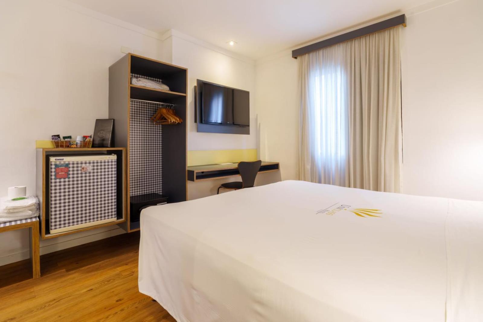 Quarto Duplo