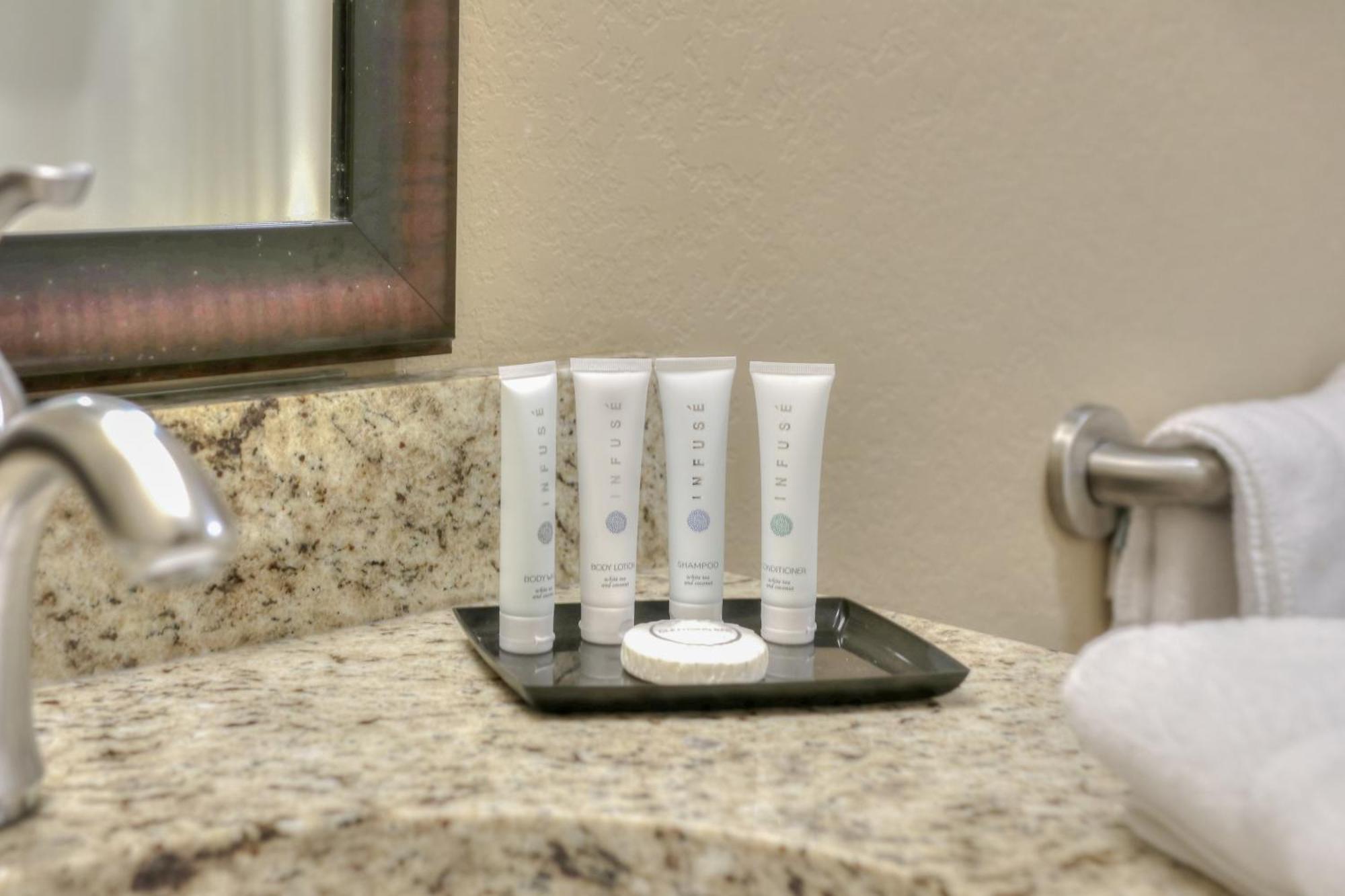 King Executive - Soaking Tub Suite,1660364401:JPEG
