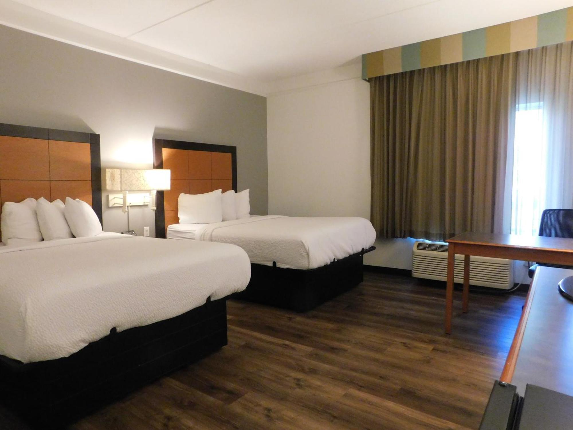 Superior Queen Room with Bath Tub with Grab Bars - Mobility/Hearing Accessible - Non-Smoking