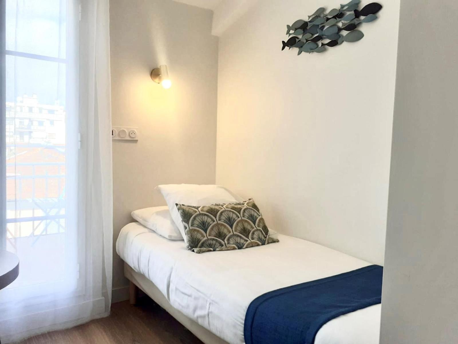 Single Room with Terrace