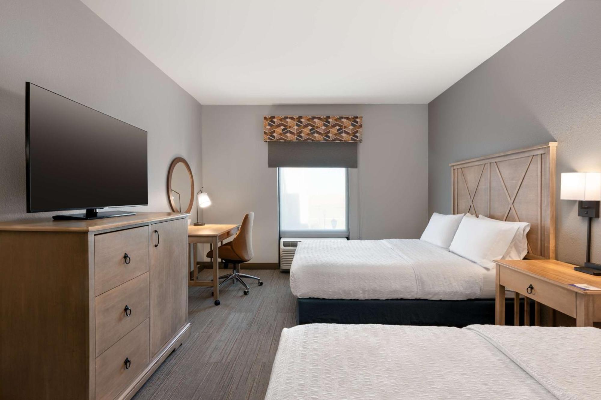 Room with Two Queen Beds - Non-Smoking