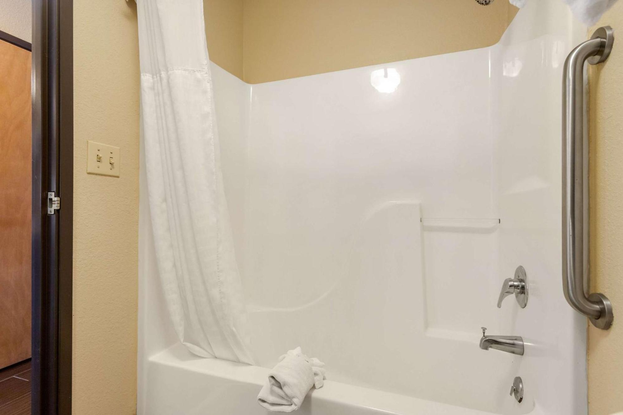 Suite with Two Queen Beds - Non Smoking