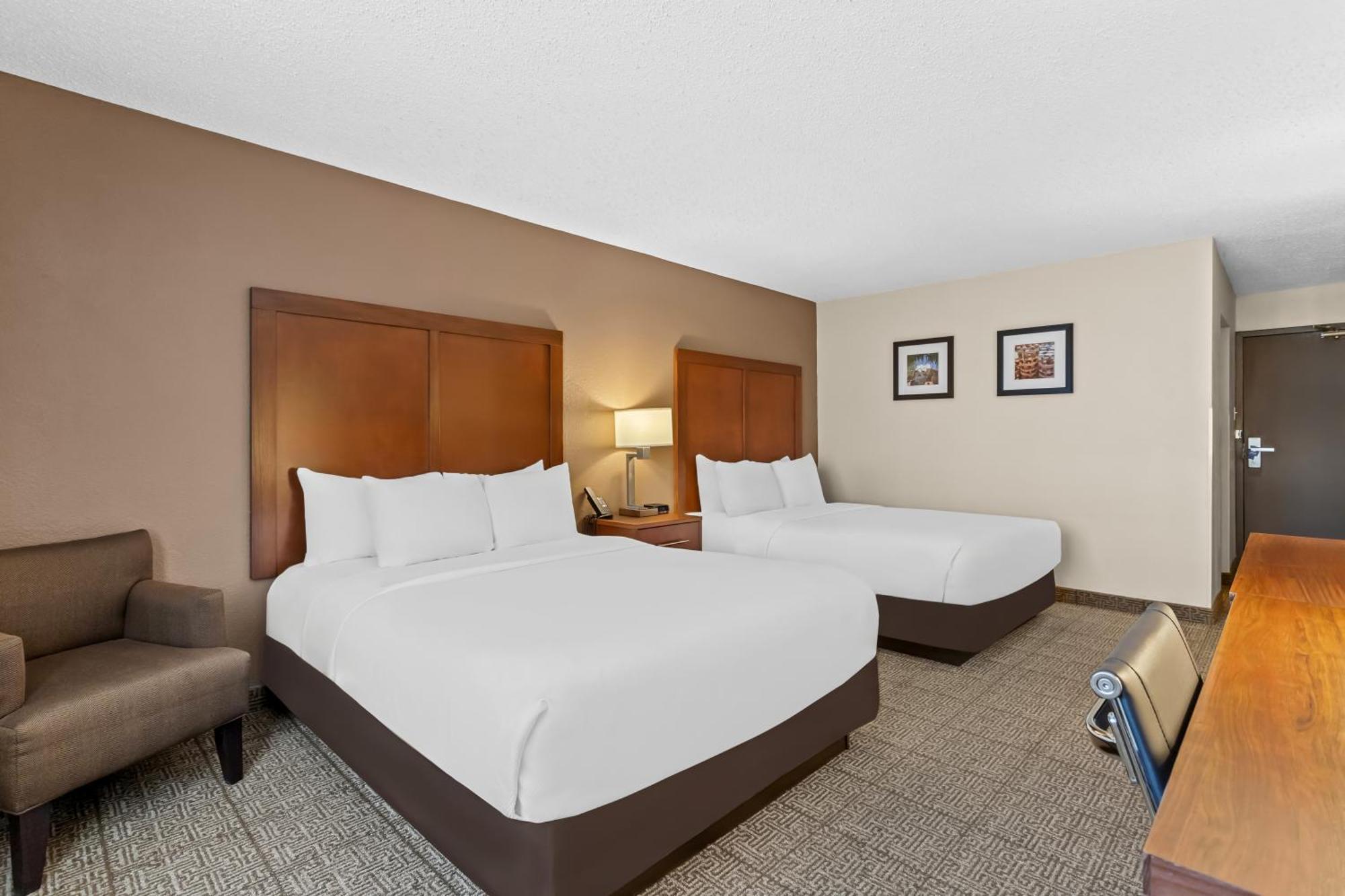 Queen Room with Two Queen Beds - Non Smoking/Pet Friendly
