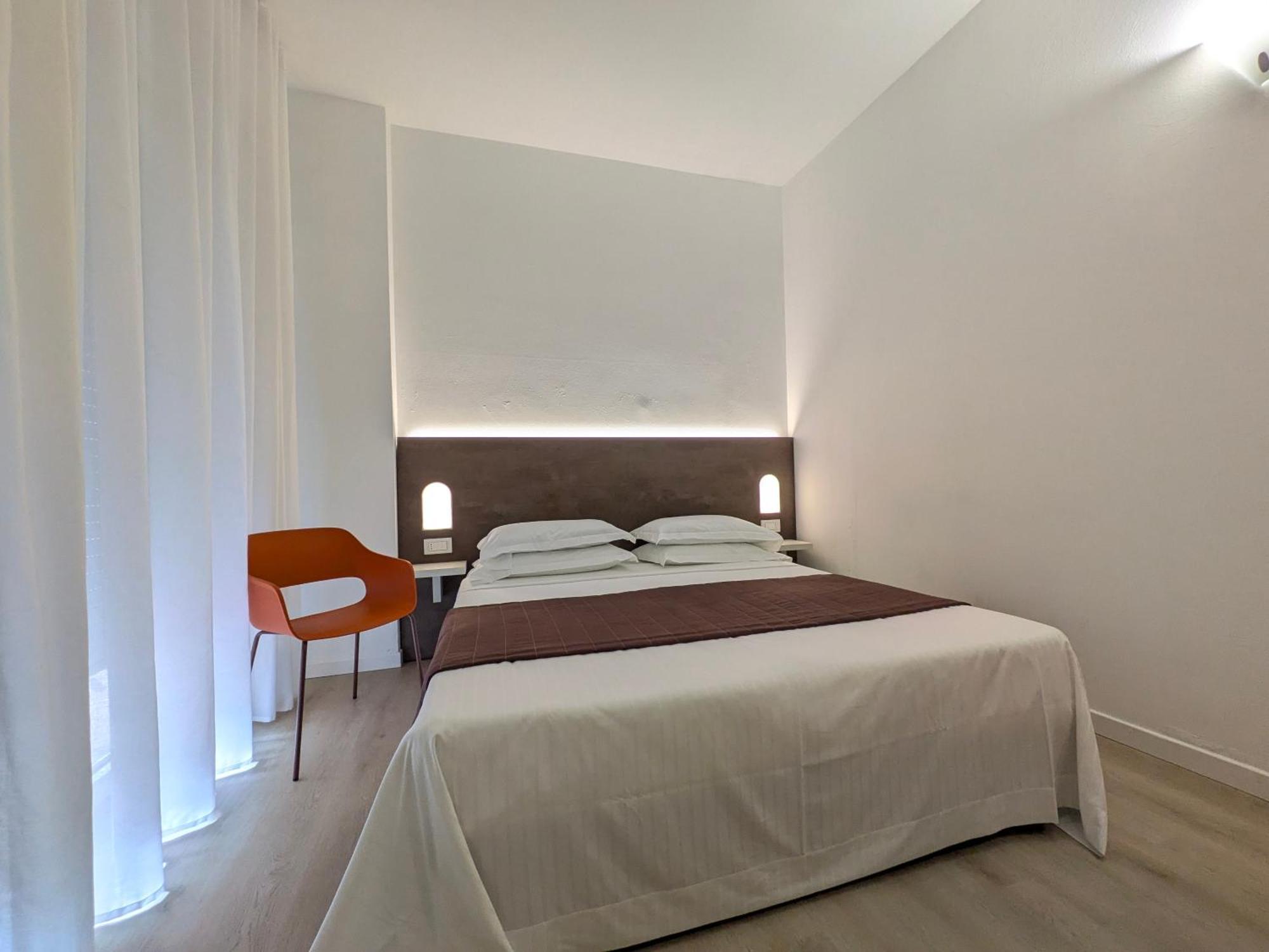 Habitación Doble pequeña con cama doble